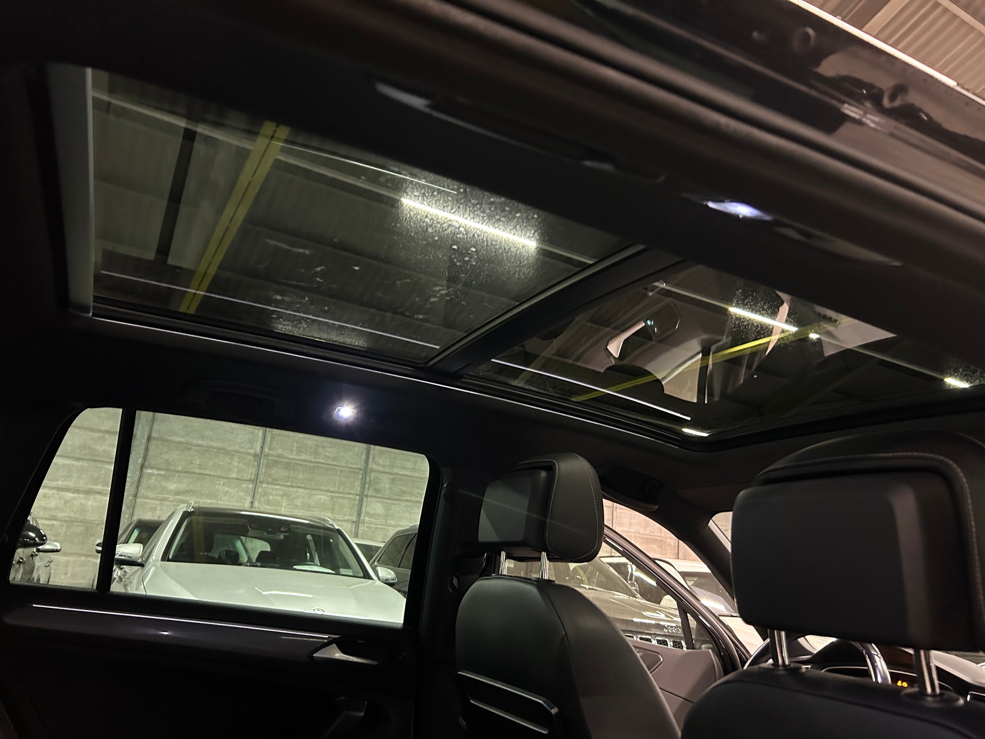 VW Tiguan 2.0TSI R-LINE 4Motion DSG-image-13