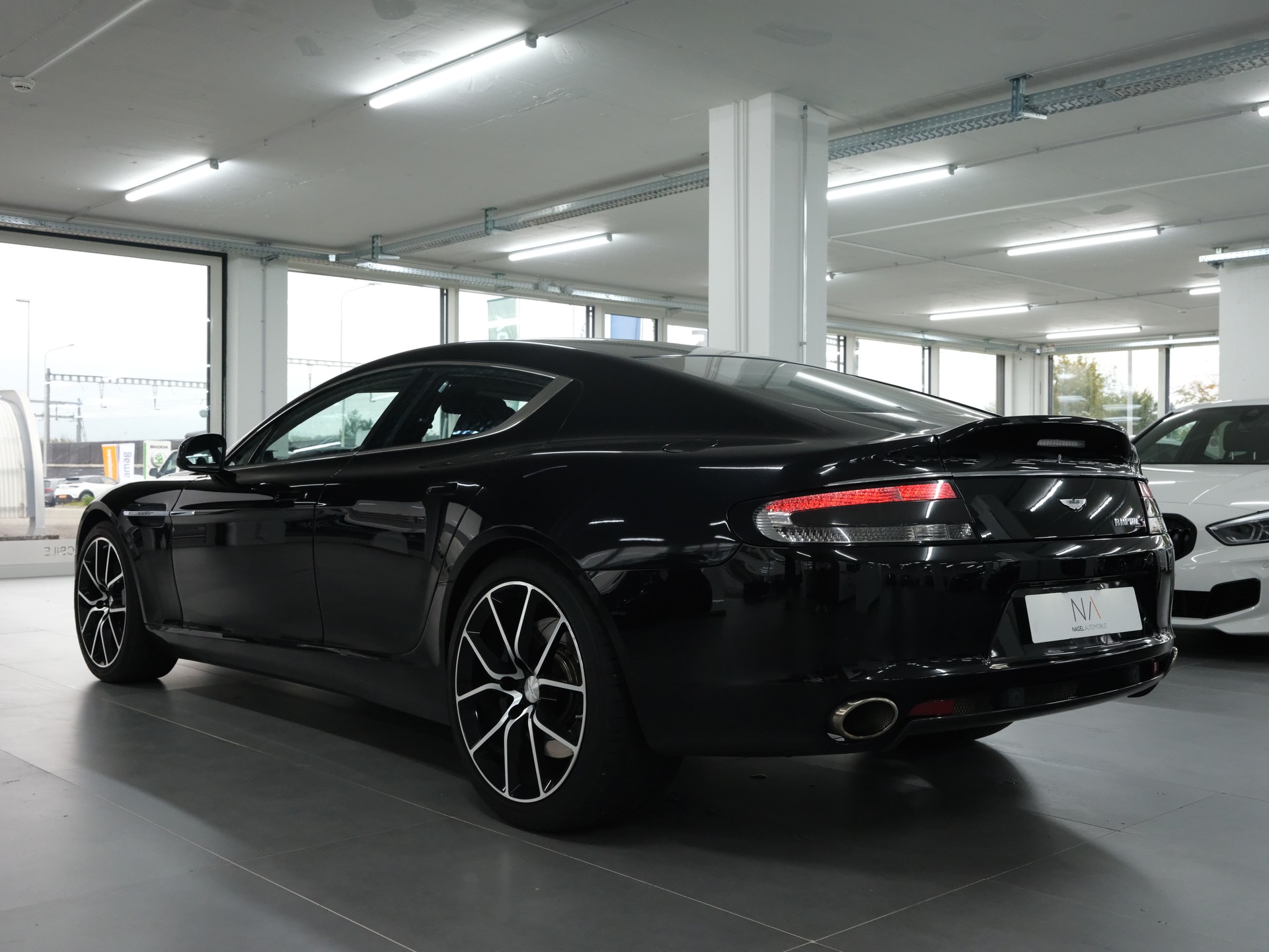 ASTON MARTIN Rapide S 5.9 V12 Touchtronic 2-image-4