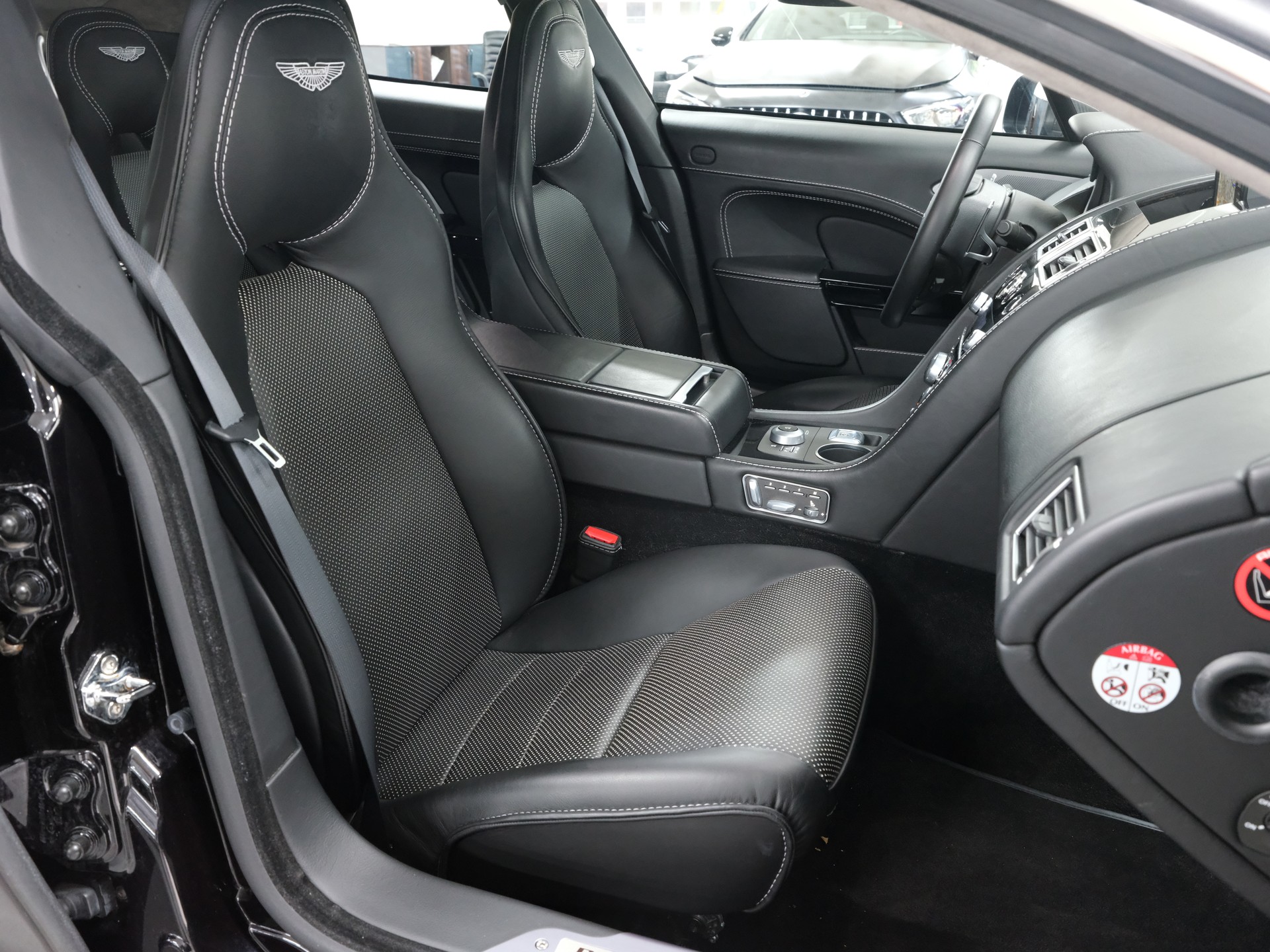 ASTON MARTIN Rapide S 5.9 V12 Touchtronic 2-image-14