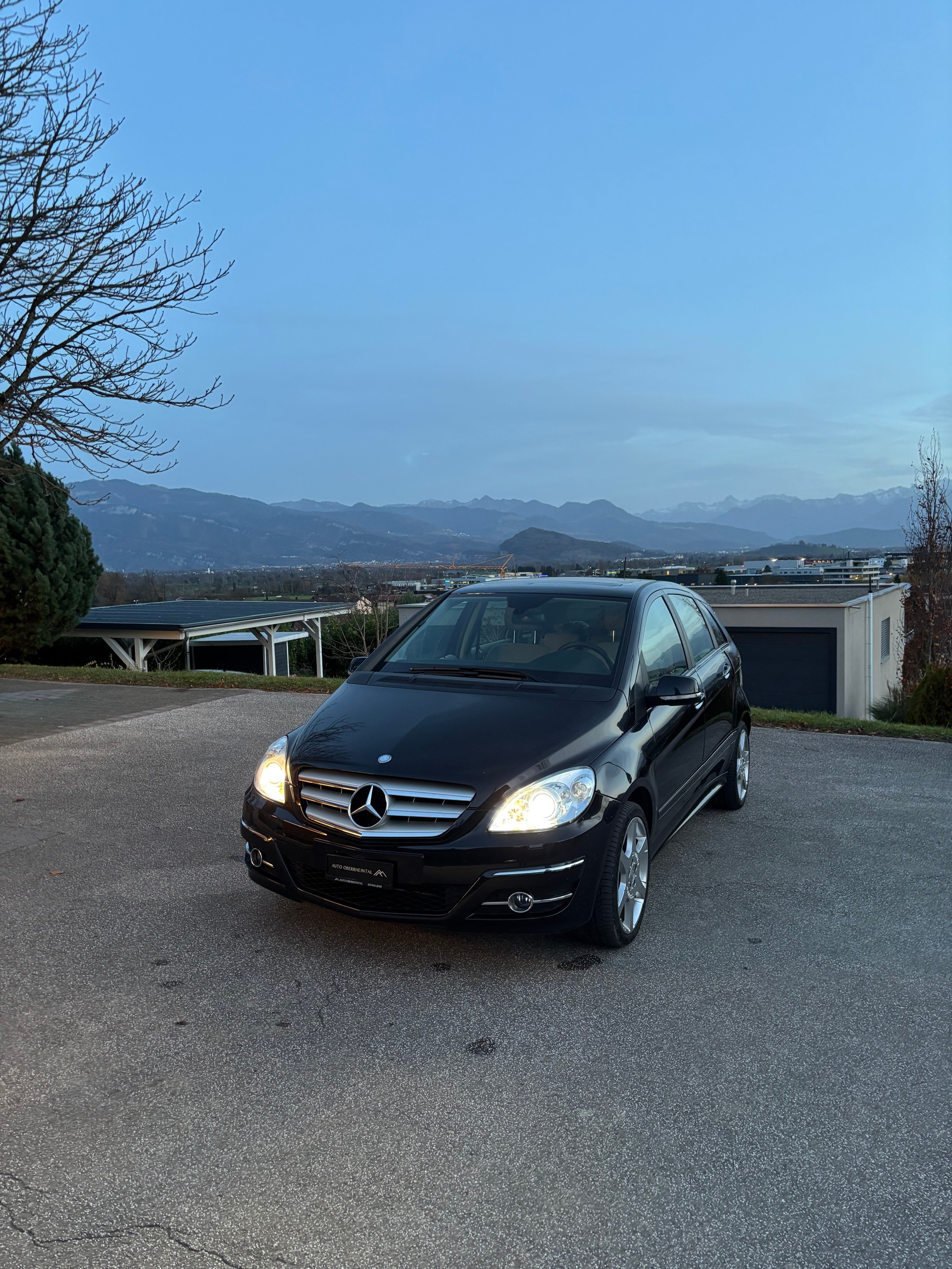 MERCEDES-BENZ B 200-image-1