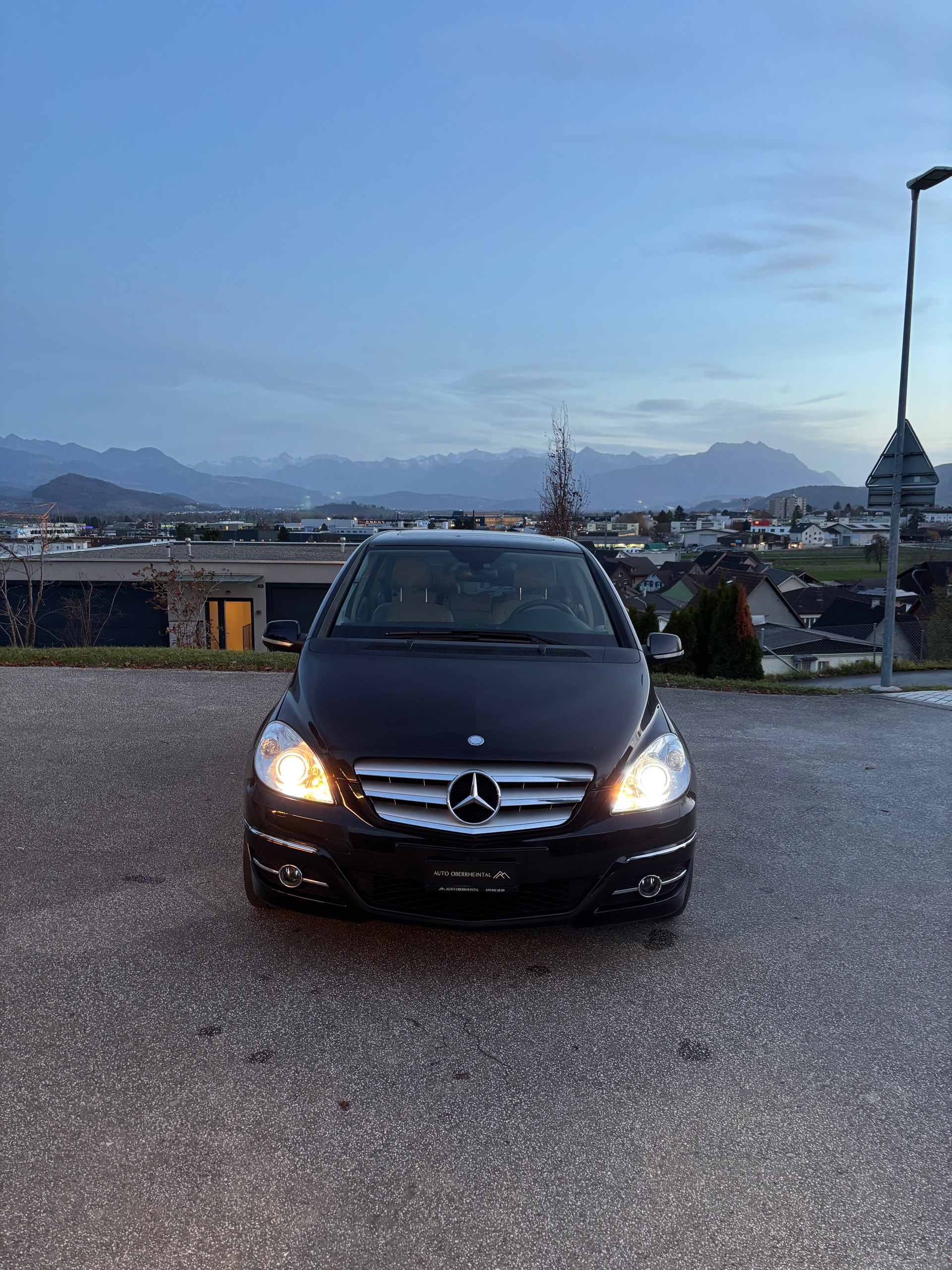 MERCEDES-BENZ B 200