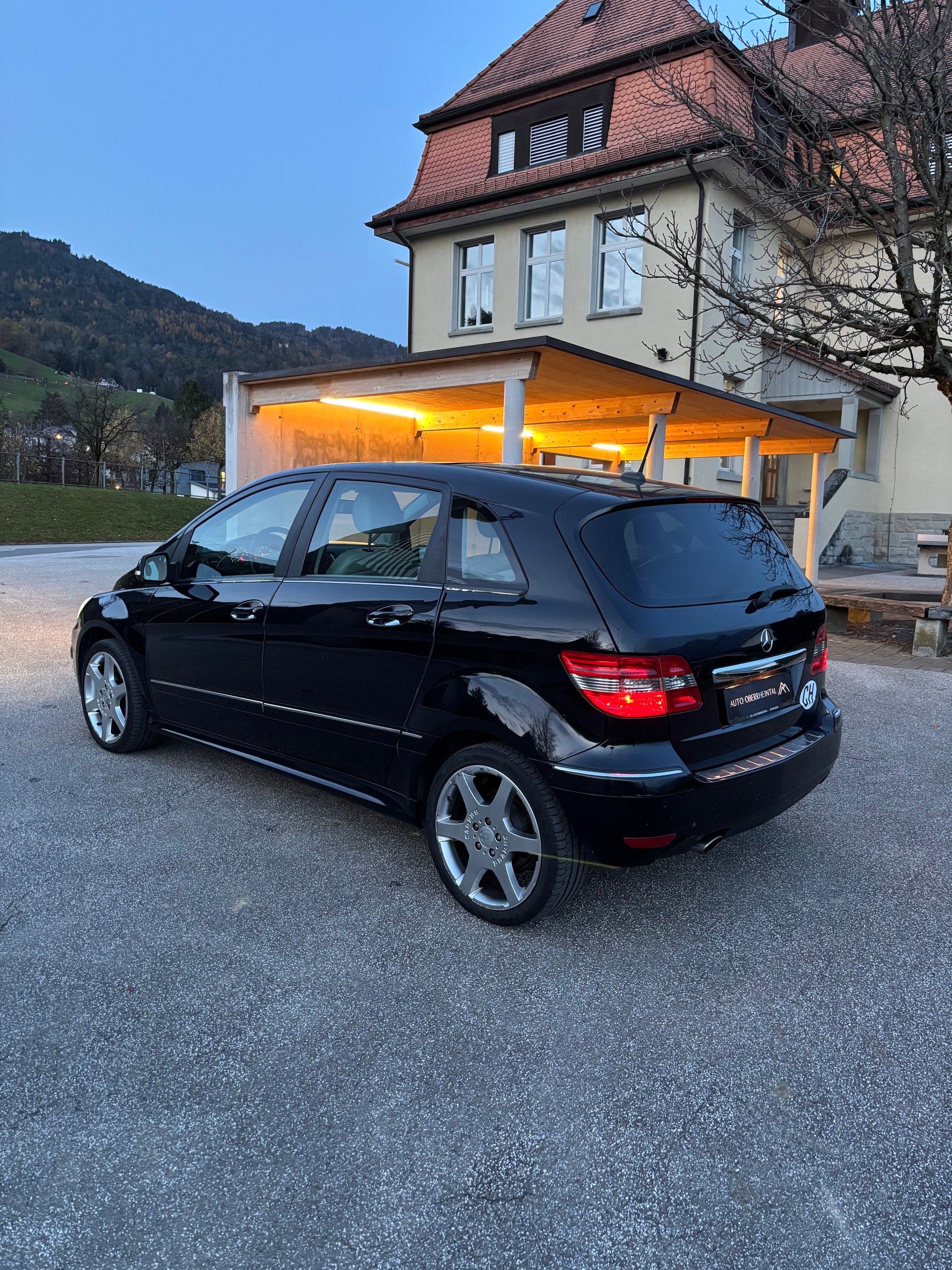 MERCEDES-BENZ B 200-image-5