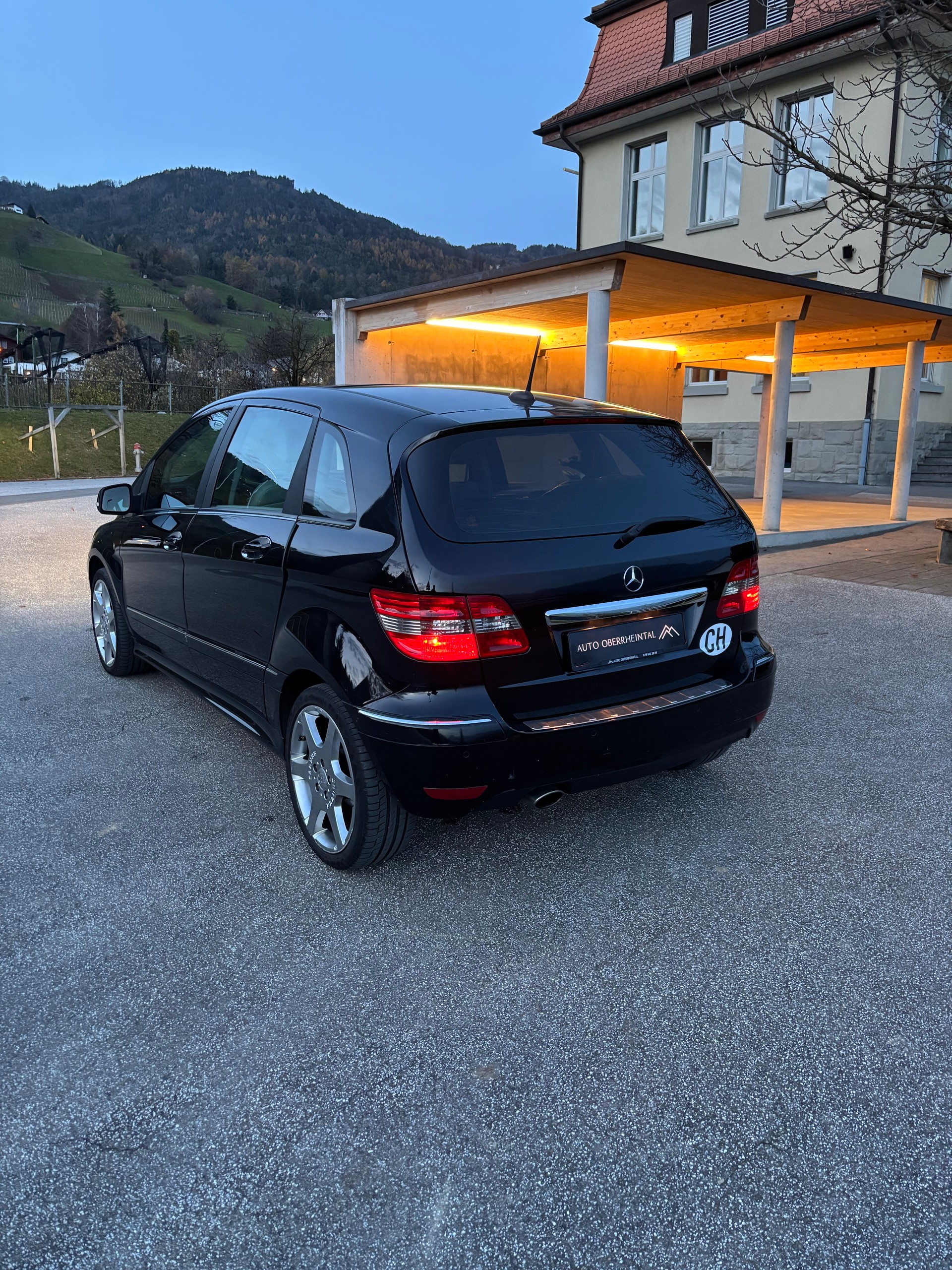MERCEDES-BENZ B 200-image-6