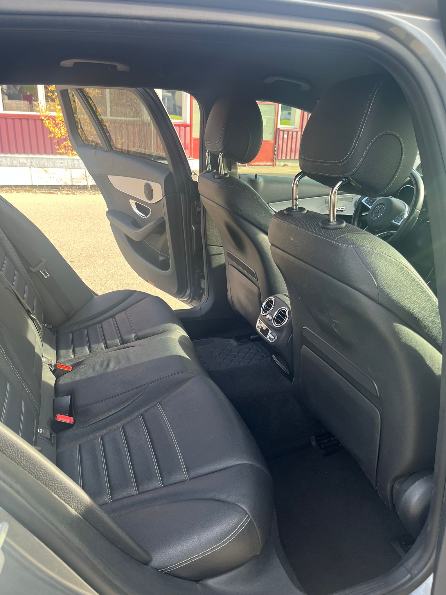 MERCEDES-BENZ C 350 e Exclusive 7G-Tronic-image-13