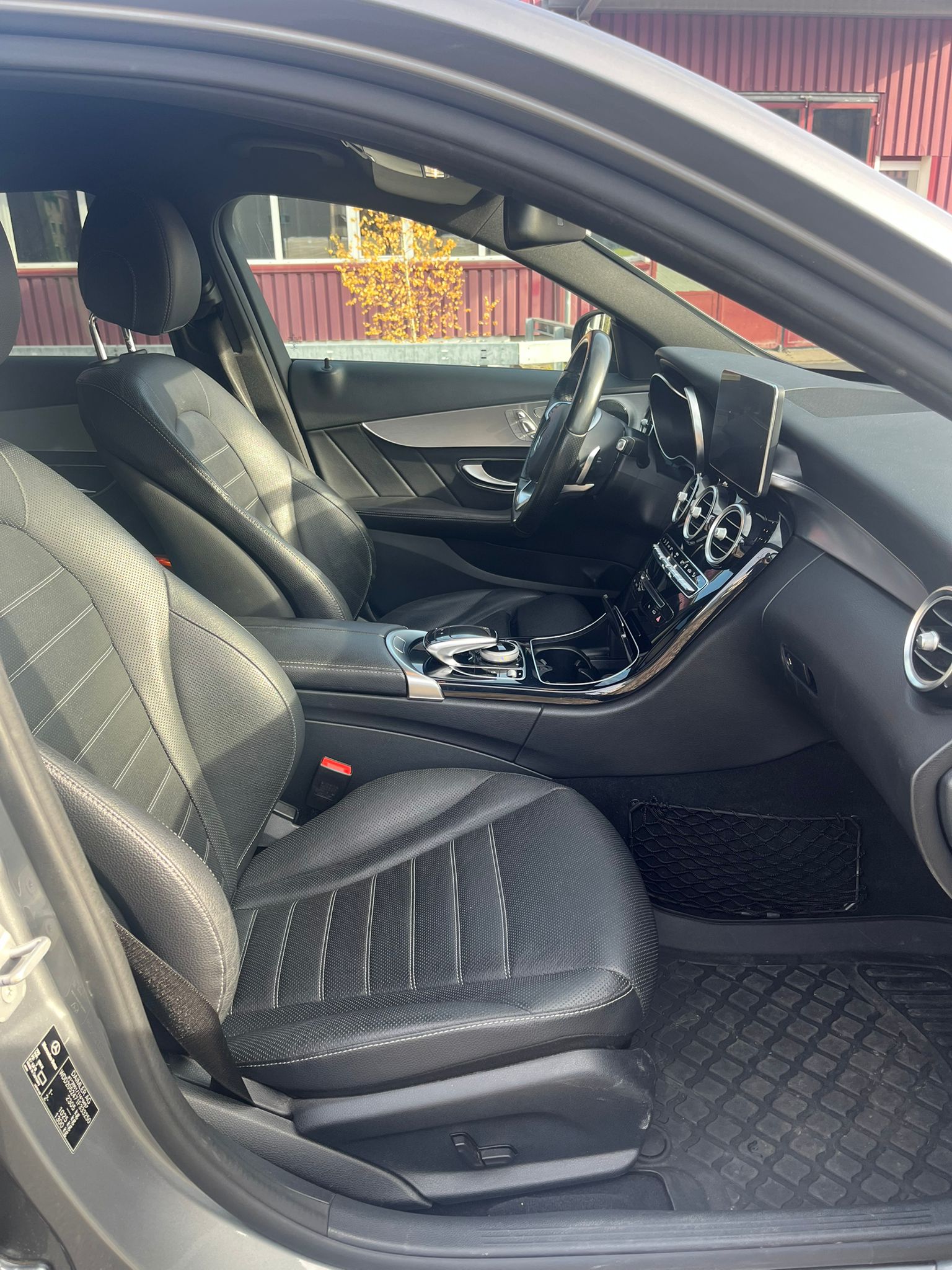 MERCEDES-BENZ C 350 e Exclusive 7G-Tronic-image-9
