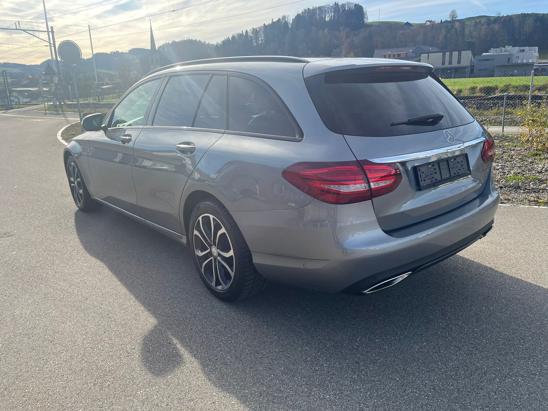 MERCEDES-BENZ C 350 e Exclusive 7G-Tronic-image-3