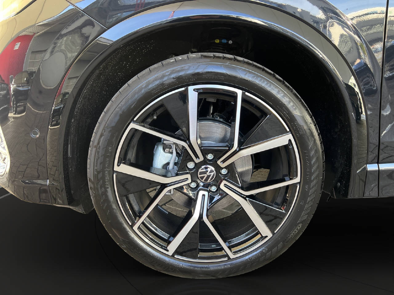VW Tiguan 1.5 TSI R-Line DSG-image-8