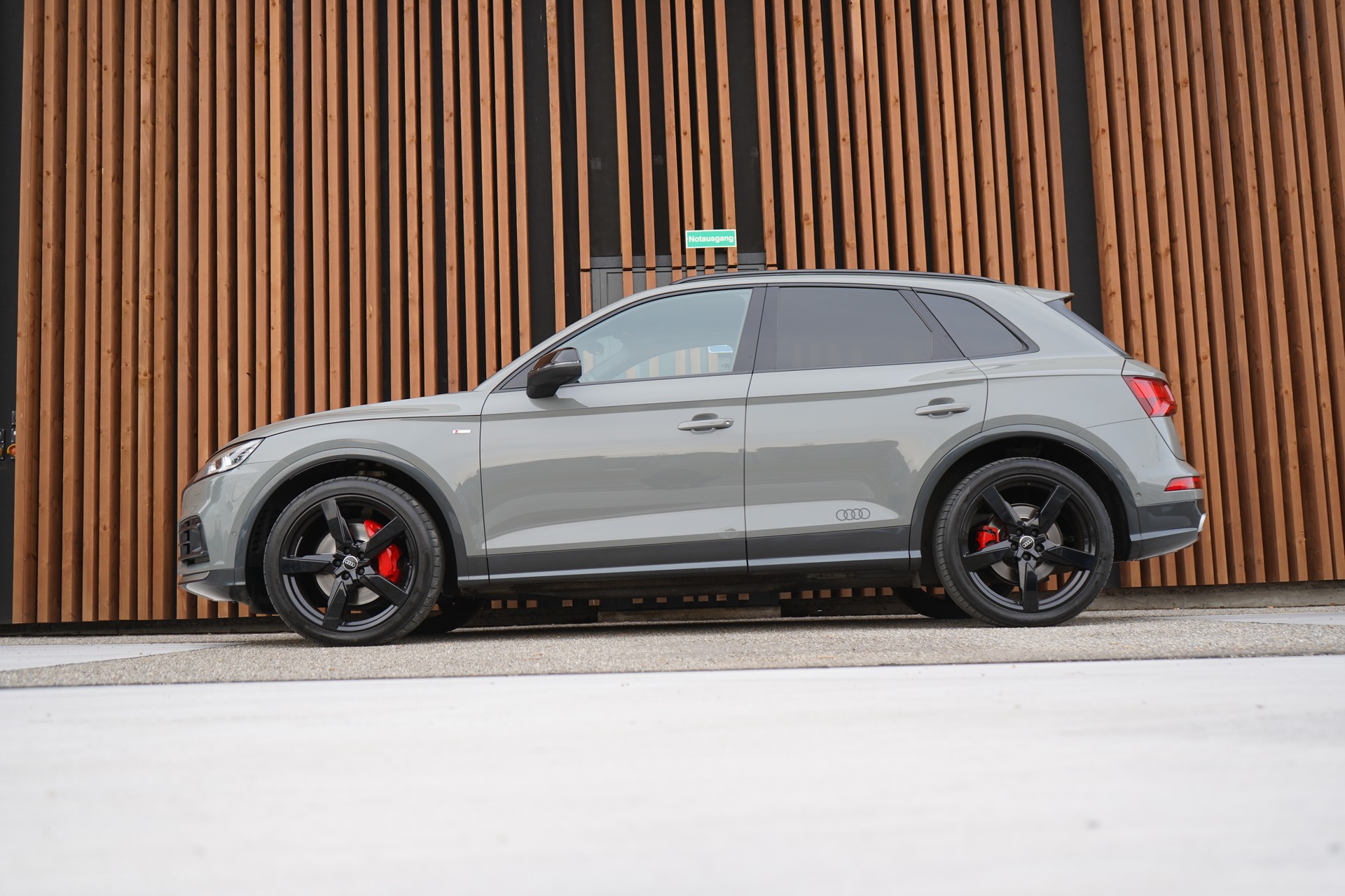 AUDI AUDI Q5 50 TDI QUATTRO S-LINE SPORT PLUS BLACK l 286 PS-showroom-element-1