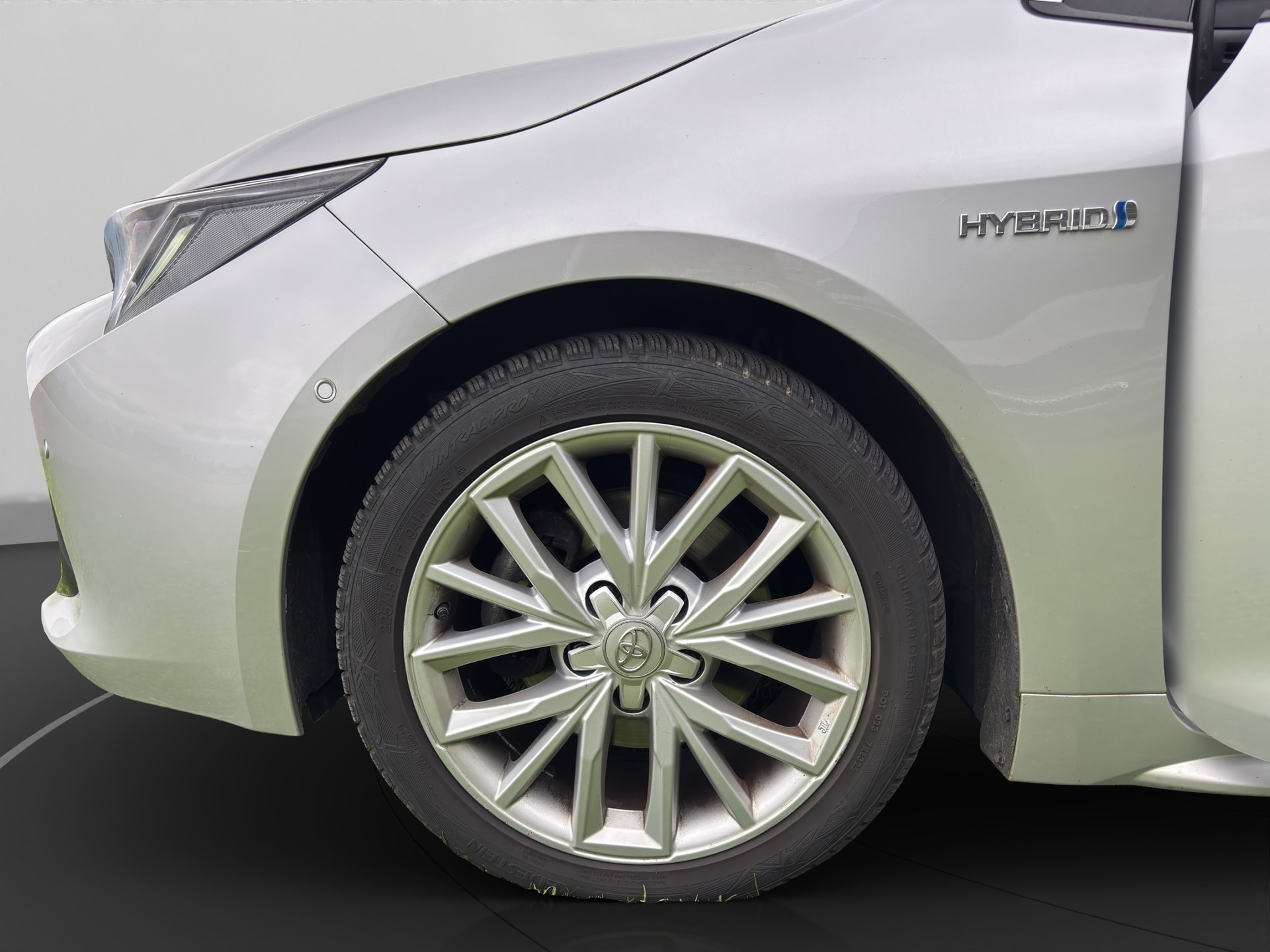 TOYOTA Corolla 2.0 HSD Premium e-CVT-image-13