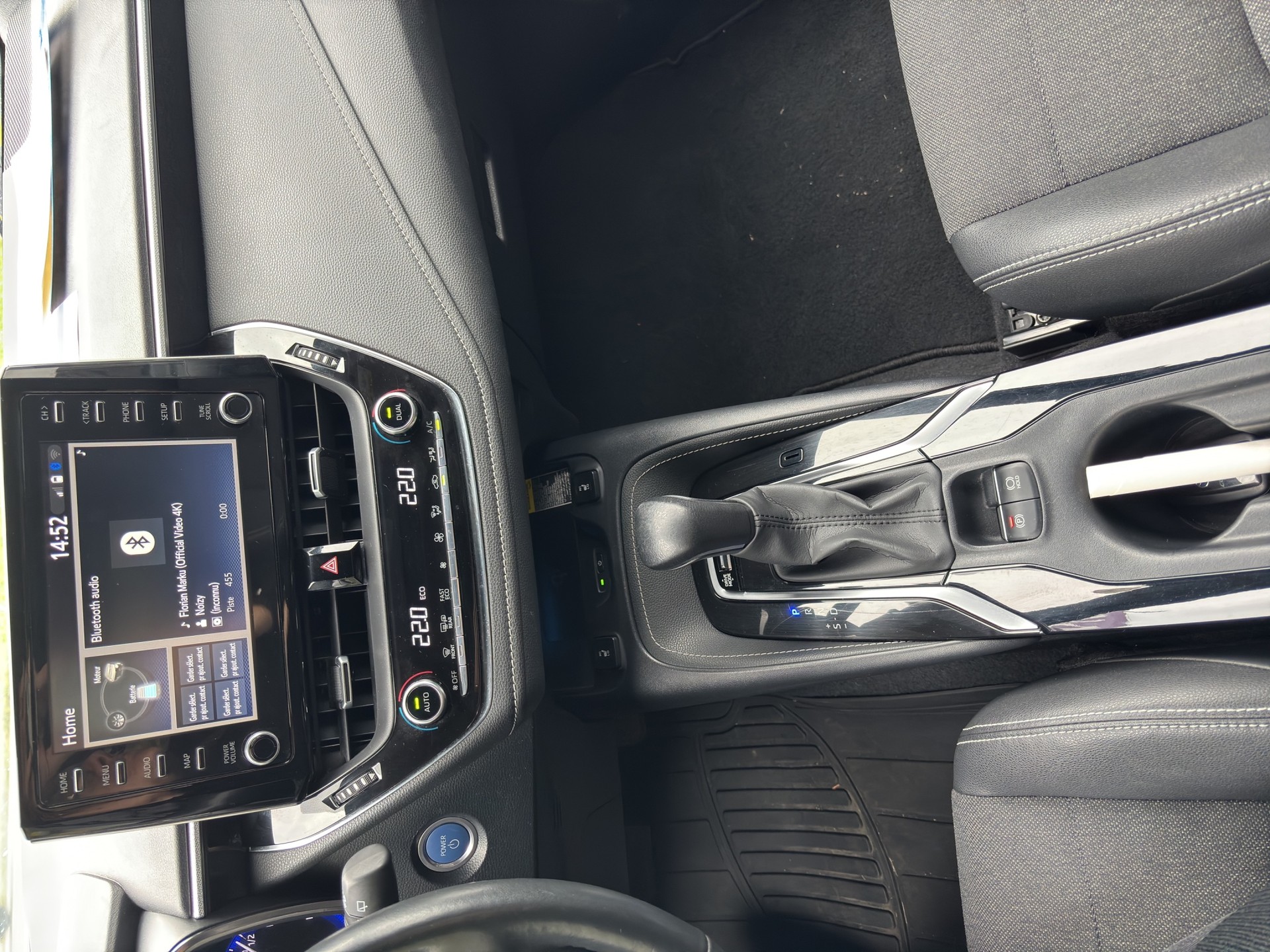 TOYOTA Corolla 2.0 HSD Premium e-CVT-image-8