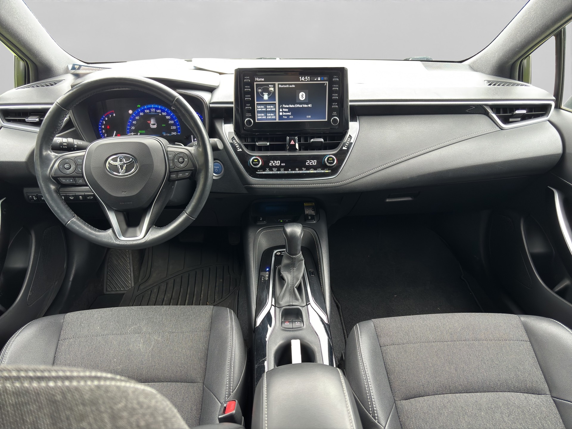TOYOTA Corolla 2.0 HSD Premium e-CVT-image-4