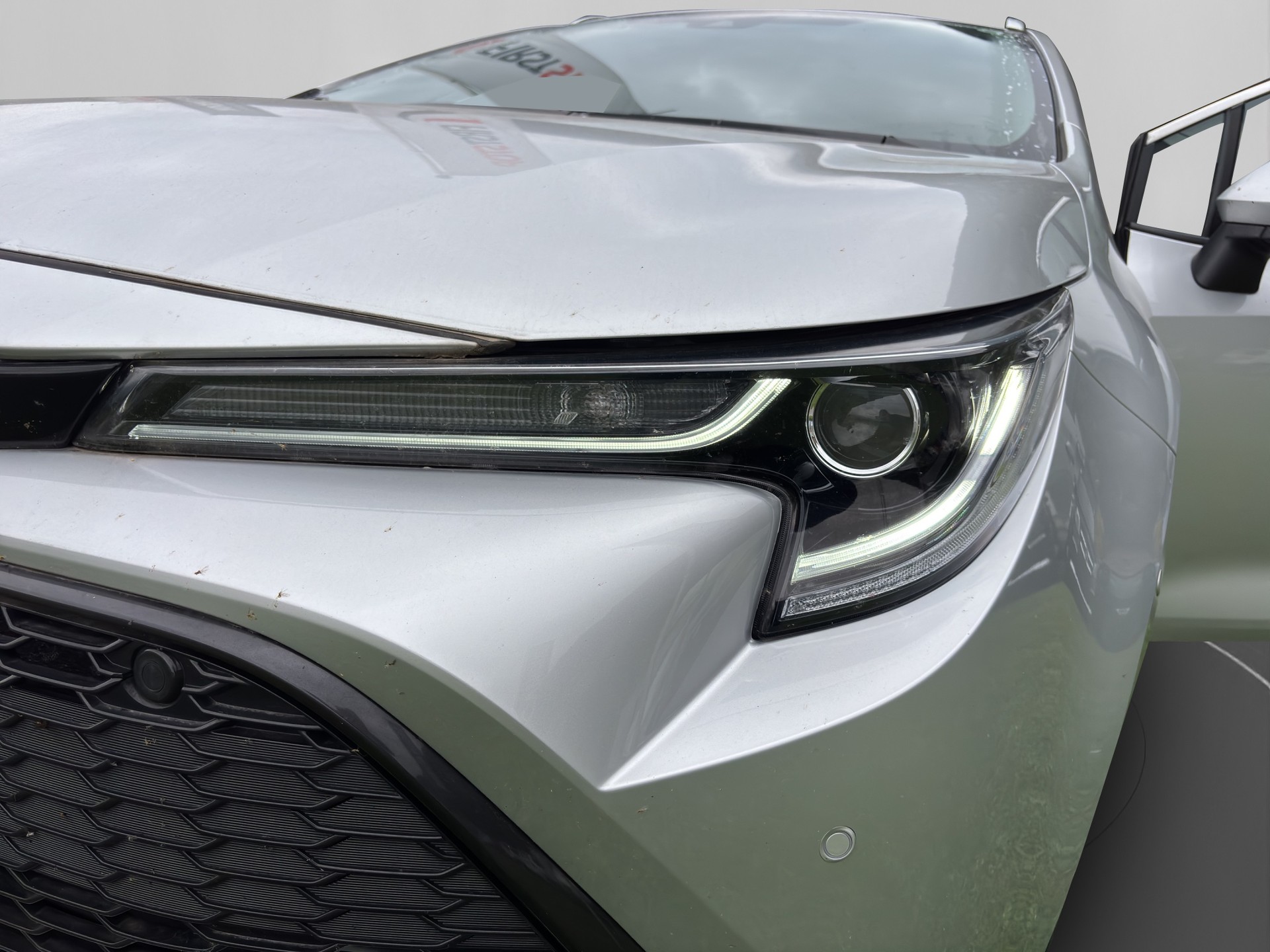 TOYOTA Corolla 2.0 HSD Premium e-CVT-image-10