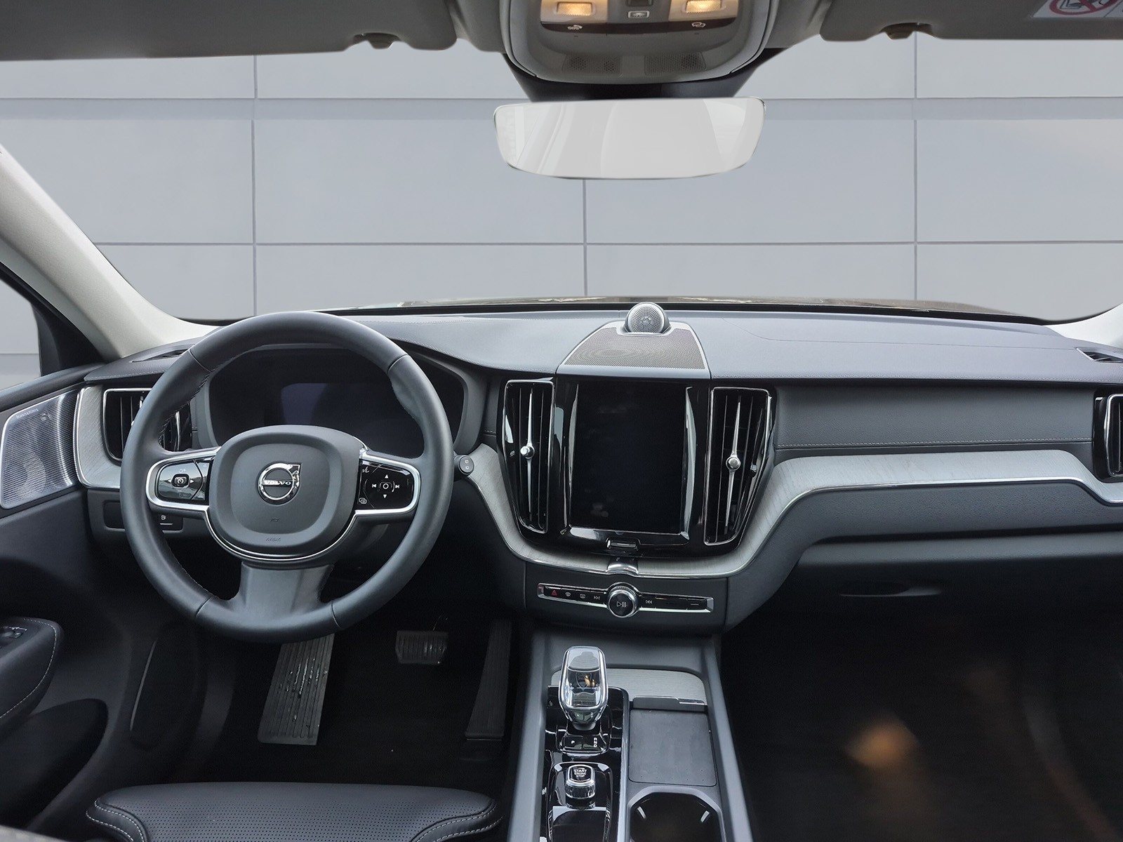 VOLVO XC60 2.0 T8 TE Black Edition eAWD-image-11