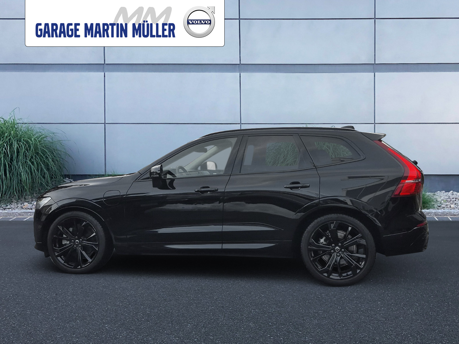 VOLVO XC60 2.0 T8 TE Black Edition eAWD-showroom-element-1