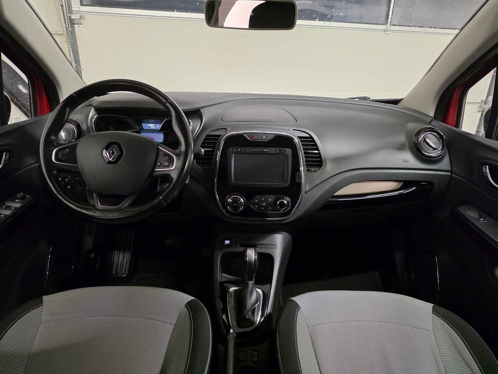 RENAULT Captur 1.5 dCi Intens EDC-image-5