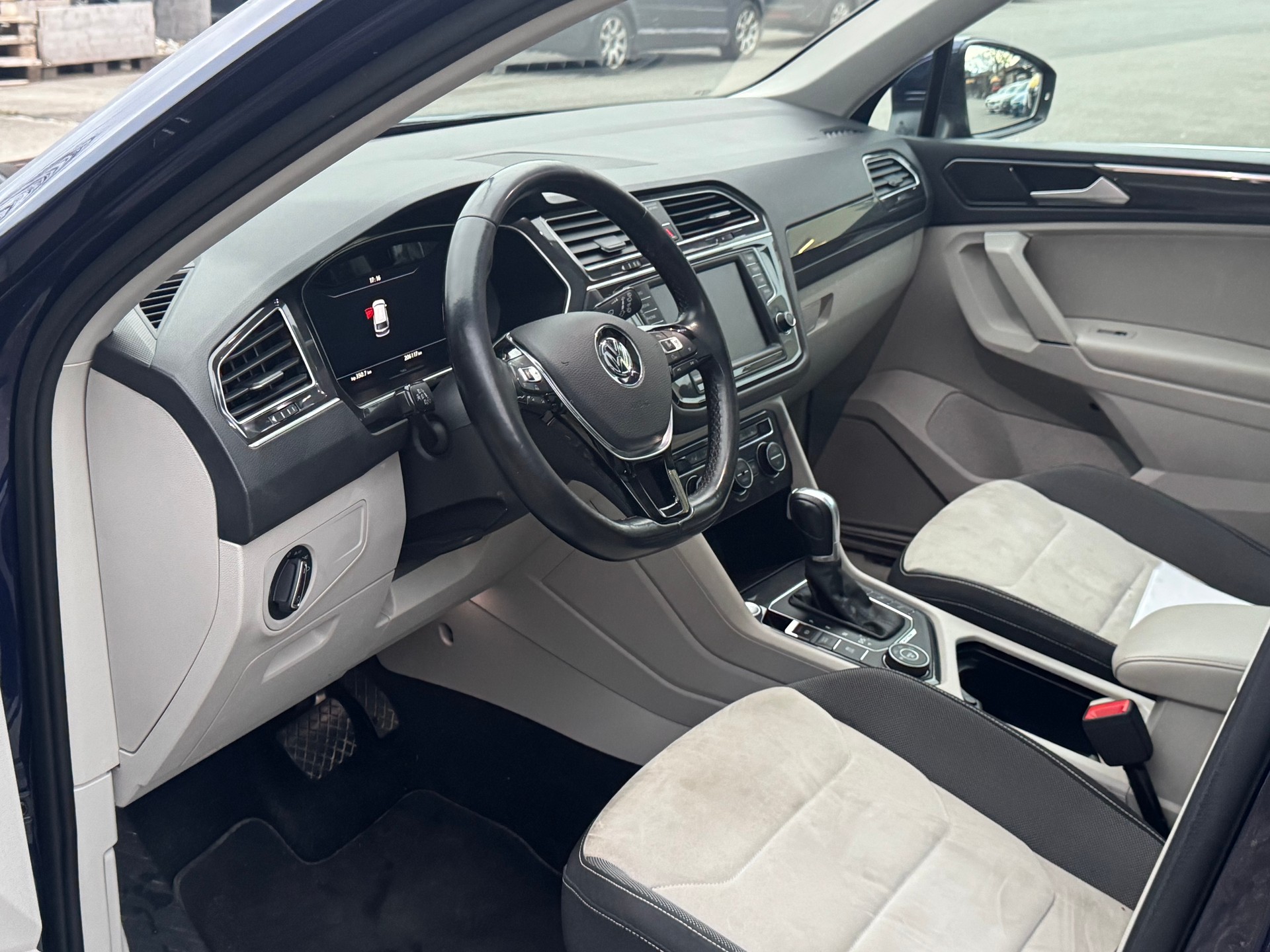 VW Tiguan 2.0 TDI SCR Highline4Motion DSG-image-11