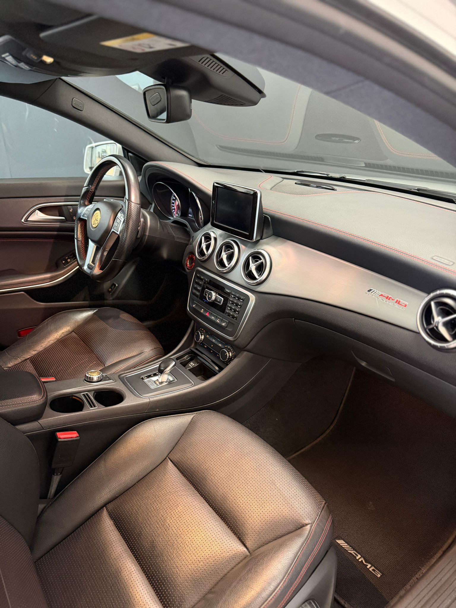 MERCEDES-BENZ CLA 45 AMG-image-13