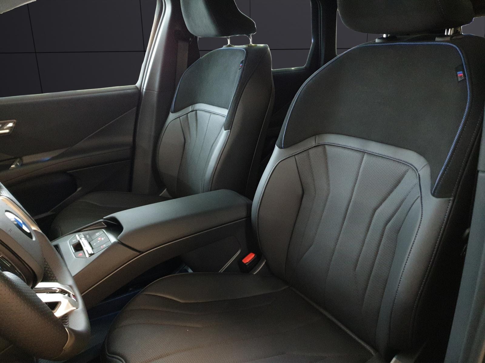 BMW iX3 50 xDrive-image-10