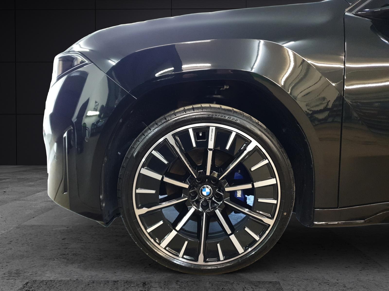 BMW iX3 50 xDrive-image-8