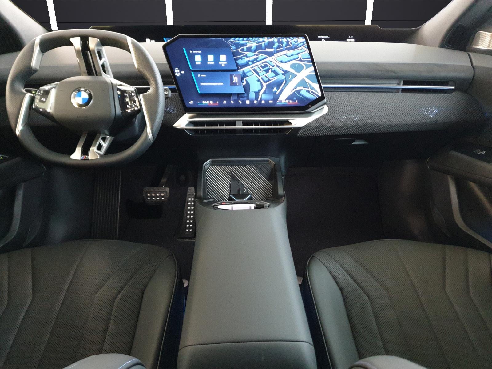 BMW iX3 50 xDrive-image-17