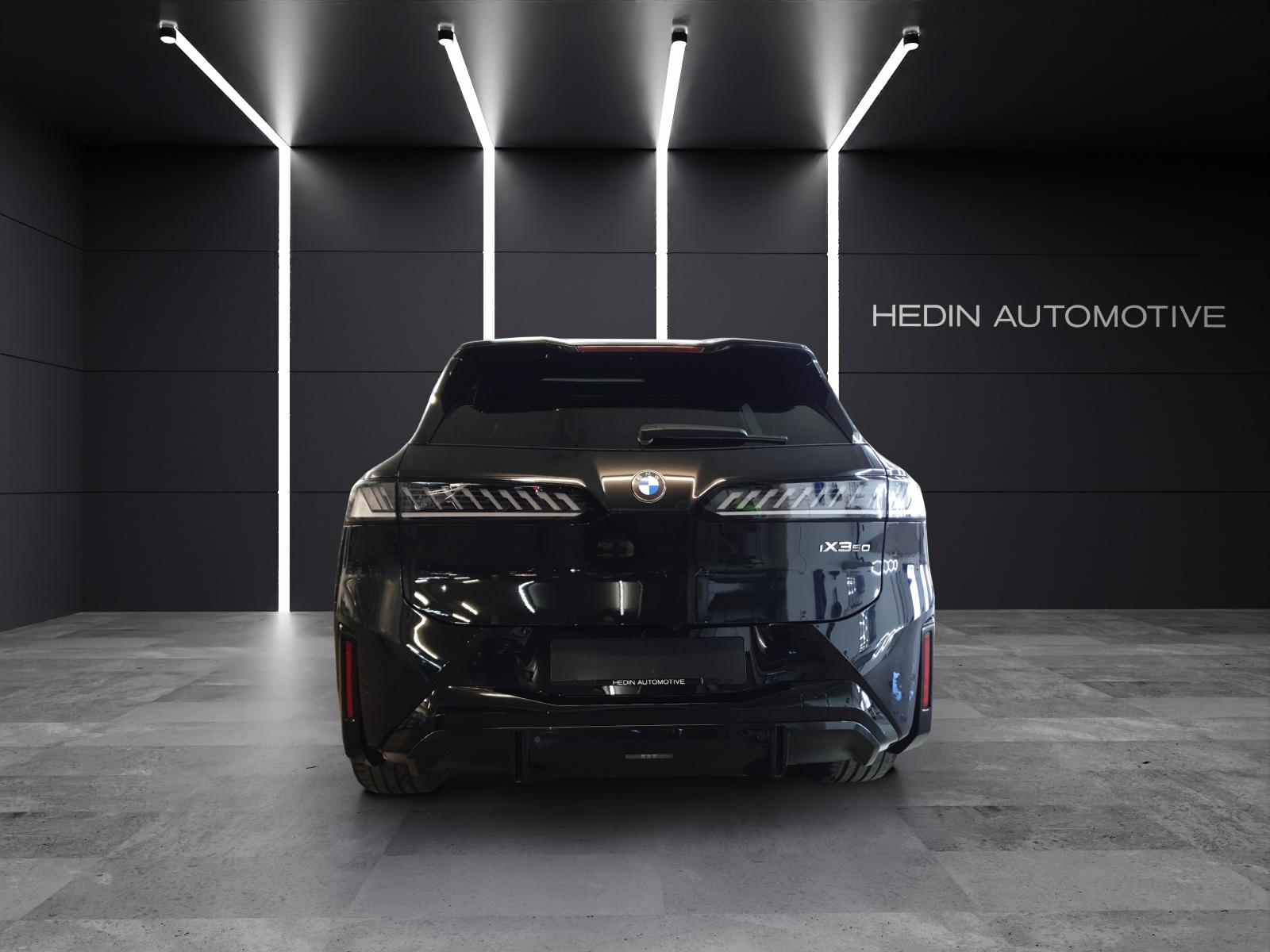 BMW iX3 50 xDrive-showroom-element-3