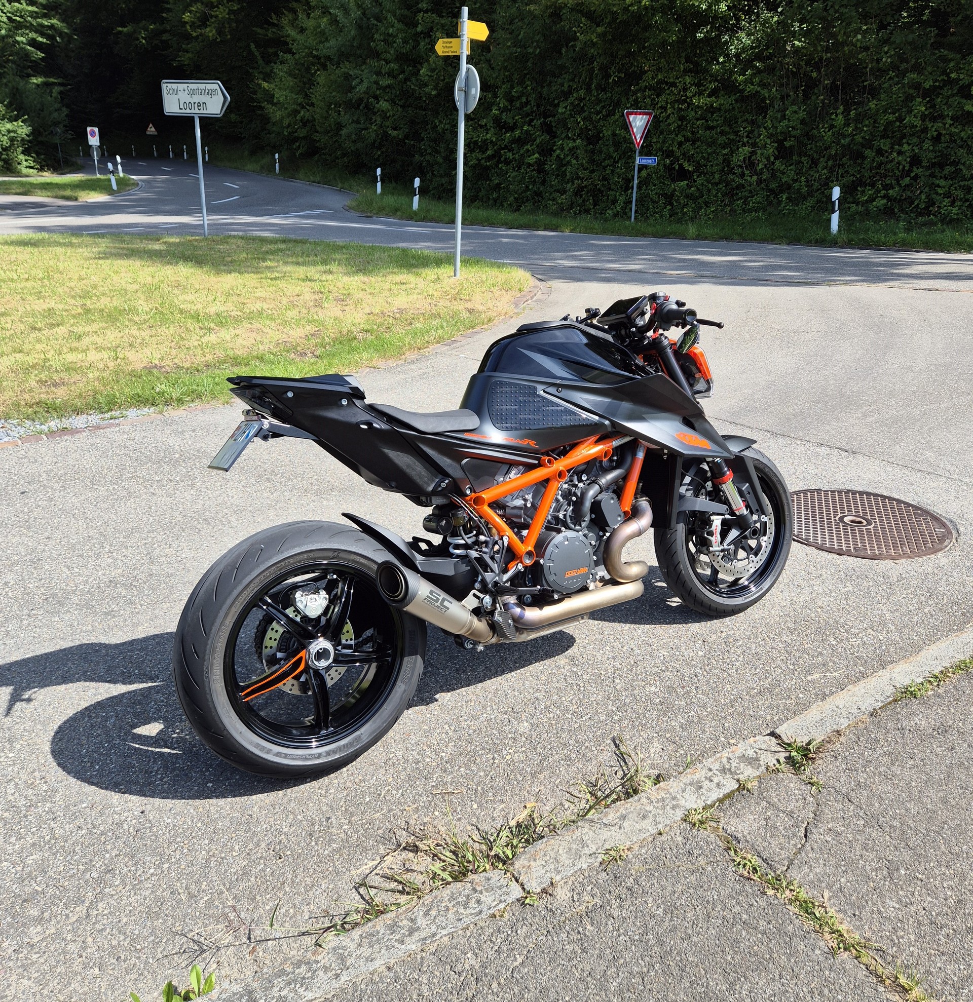KTM 1290 Super Duke R-image-2