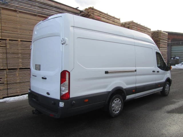 FORD Transit Van DCiV 350 L2 Ambiente 2.0 TDCi 130 4WD-image-3