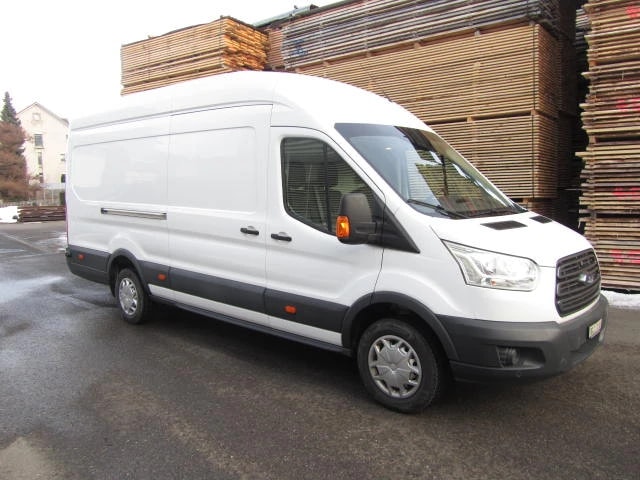 FORD Transit Van DCiV 350 L2 Ambiente 2.0 TDCi 130 4WD