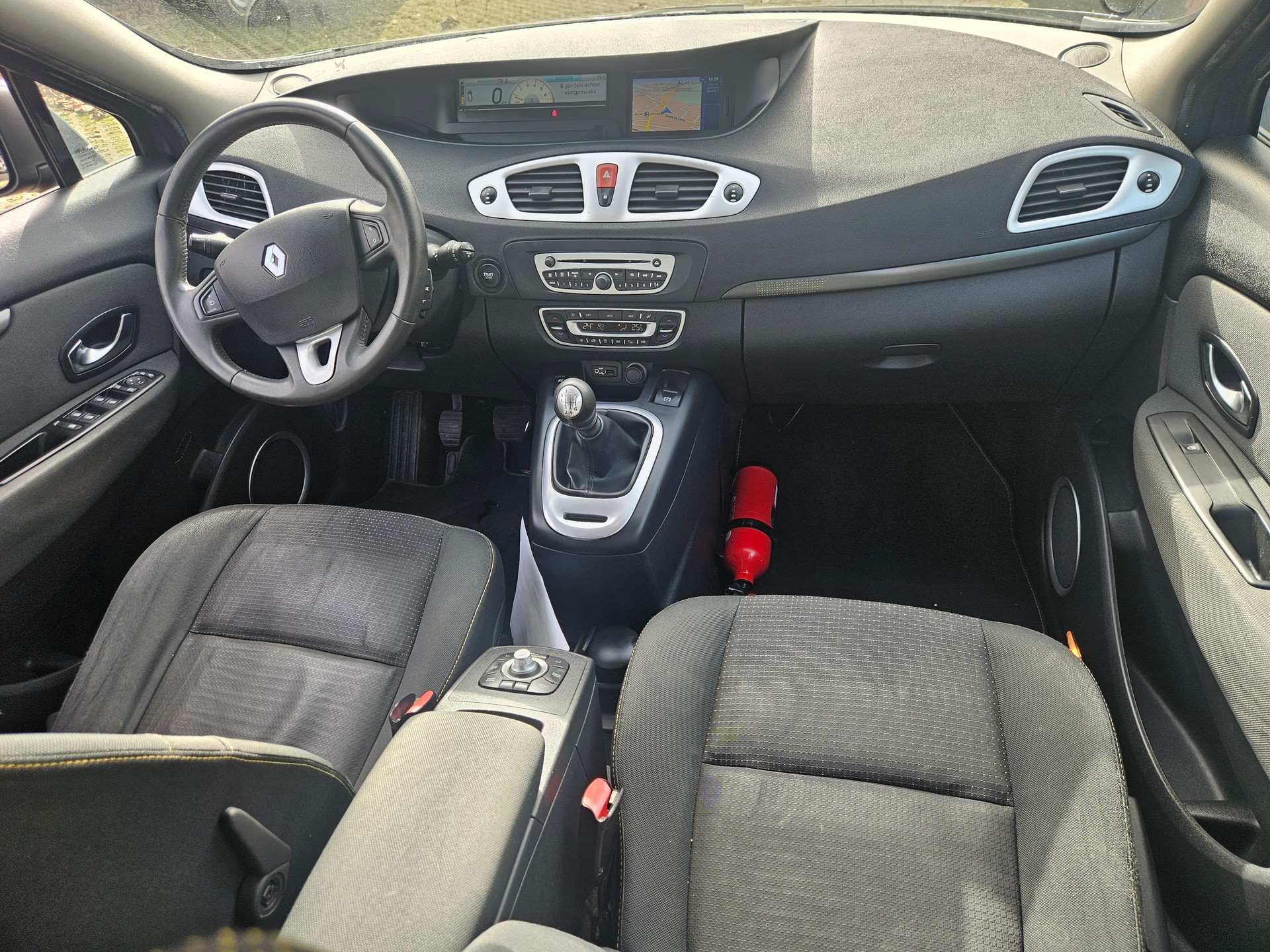 RENAULT Grand Scénic 1.4 16V Turbo Privilège-image-7