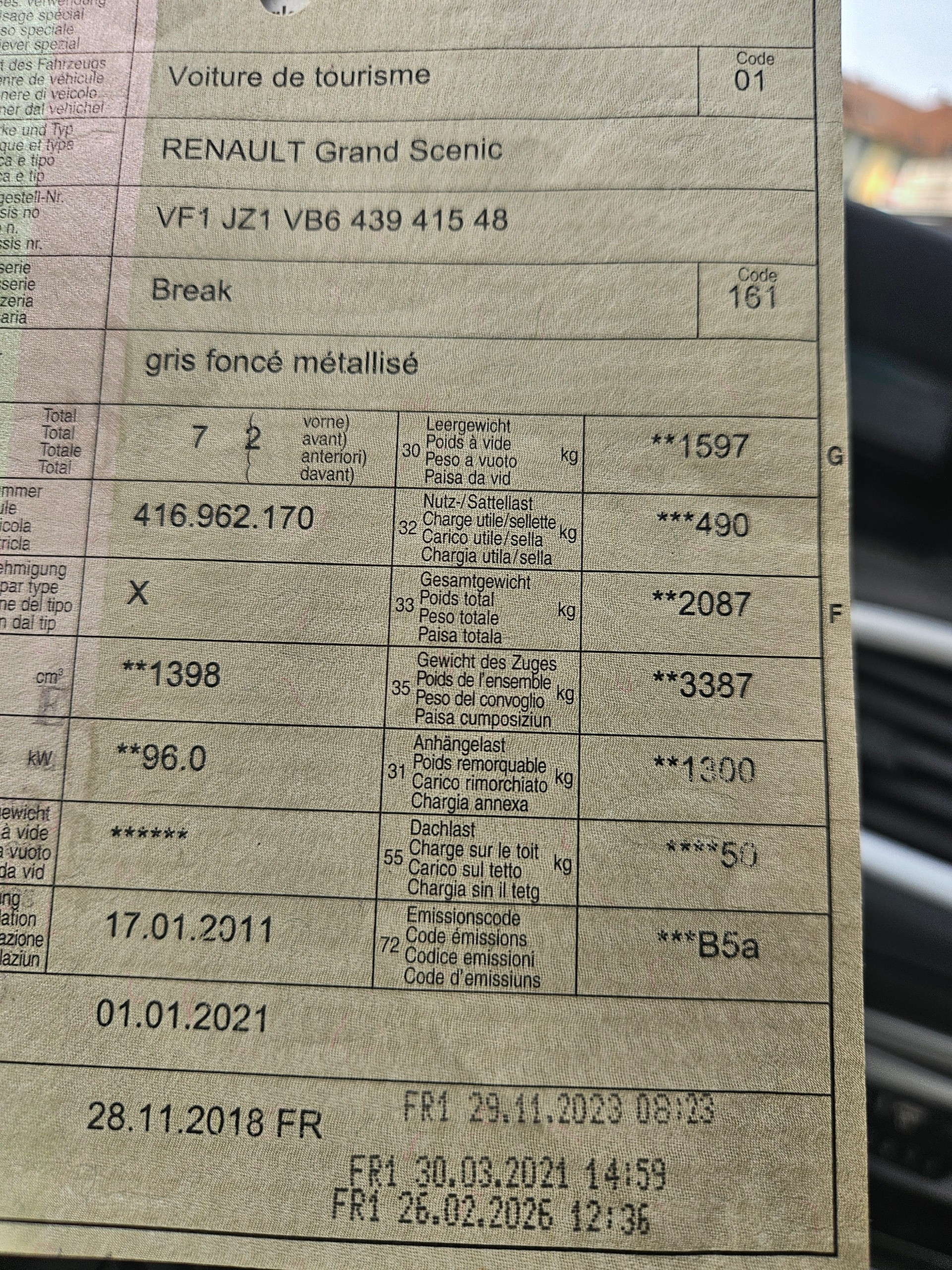 RENAULT Grand Scénic 1.4 16V Turbo Privilège-image-10