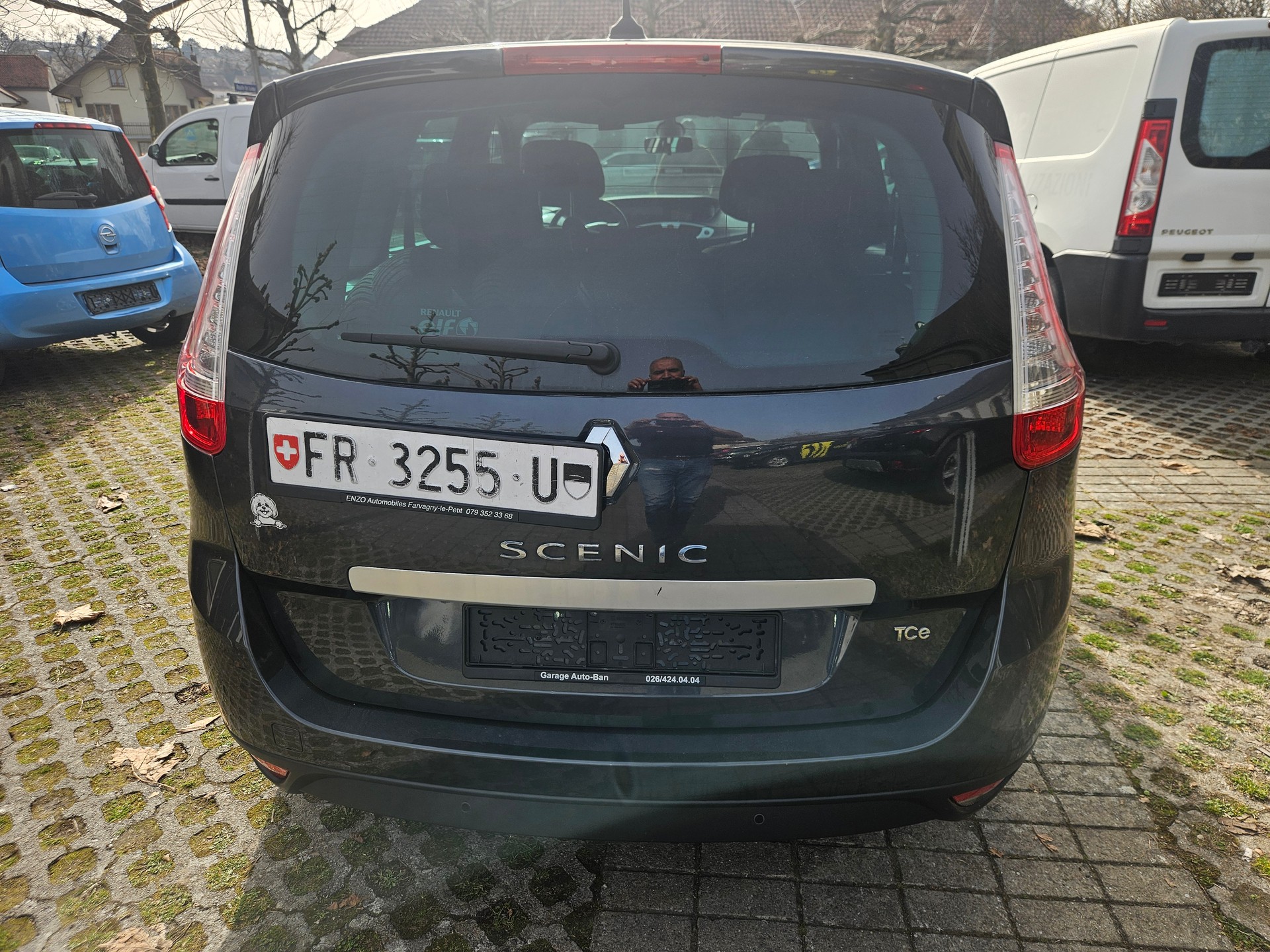 RENAULT Grand Scénic 1.4 16V Turbo Privilège-image-8