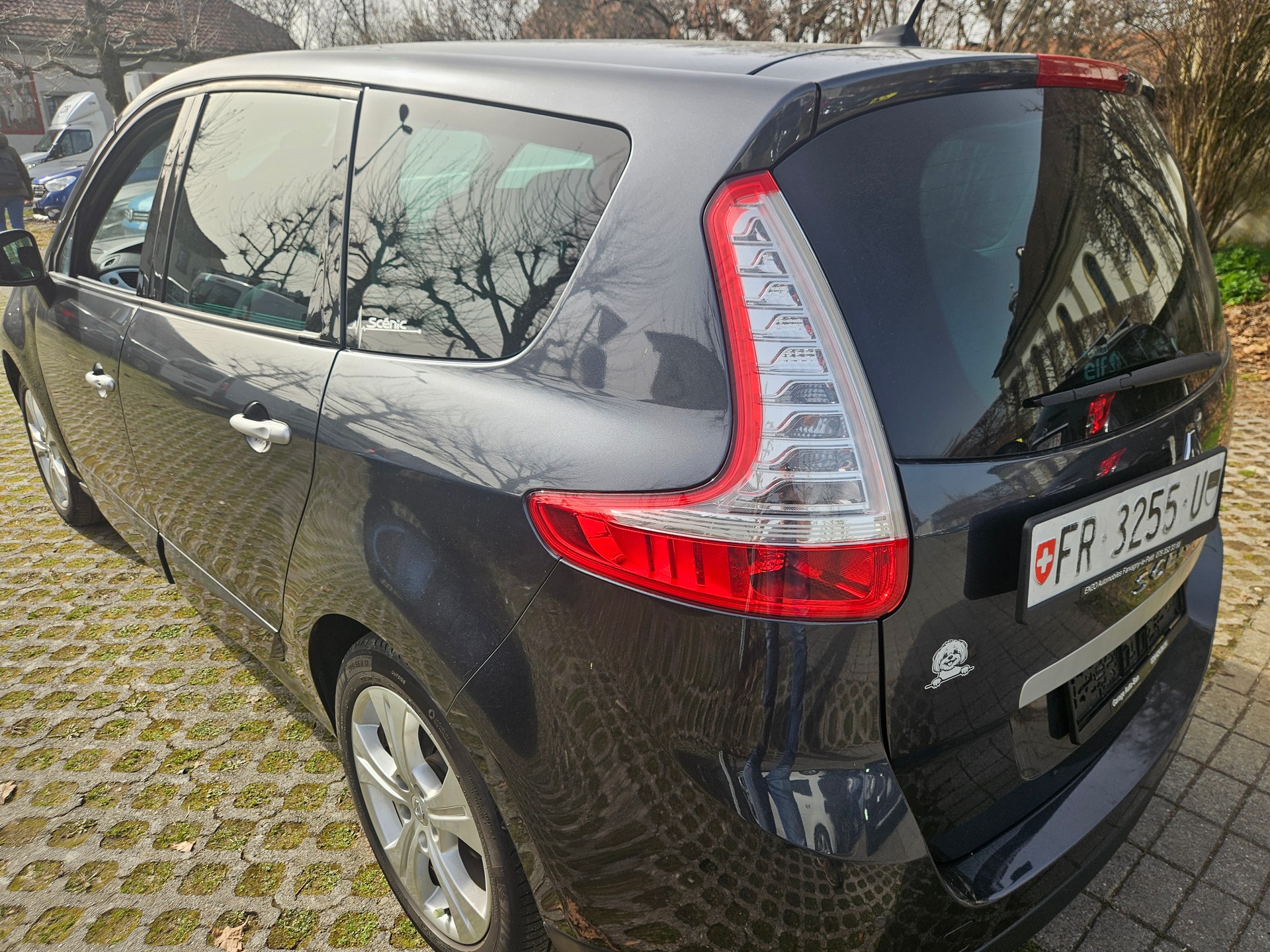 RENAULT Grand Scénic 1.4 16V Turbo Privilège-image-9