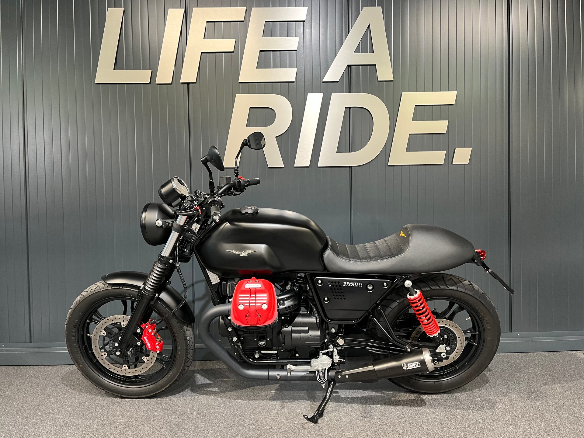 MOTO GUZZI V7 III Stone 750 ABS-image-2