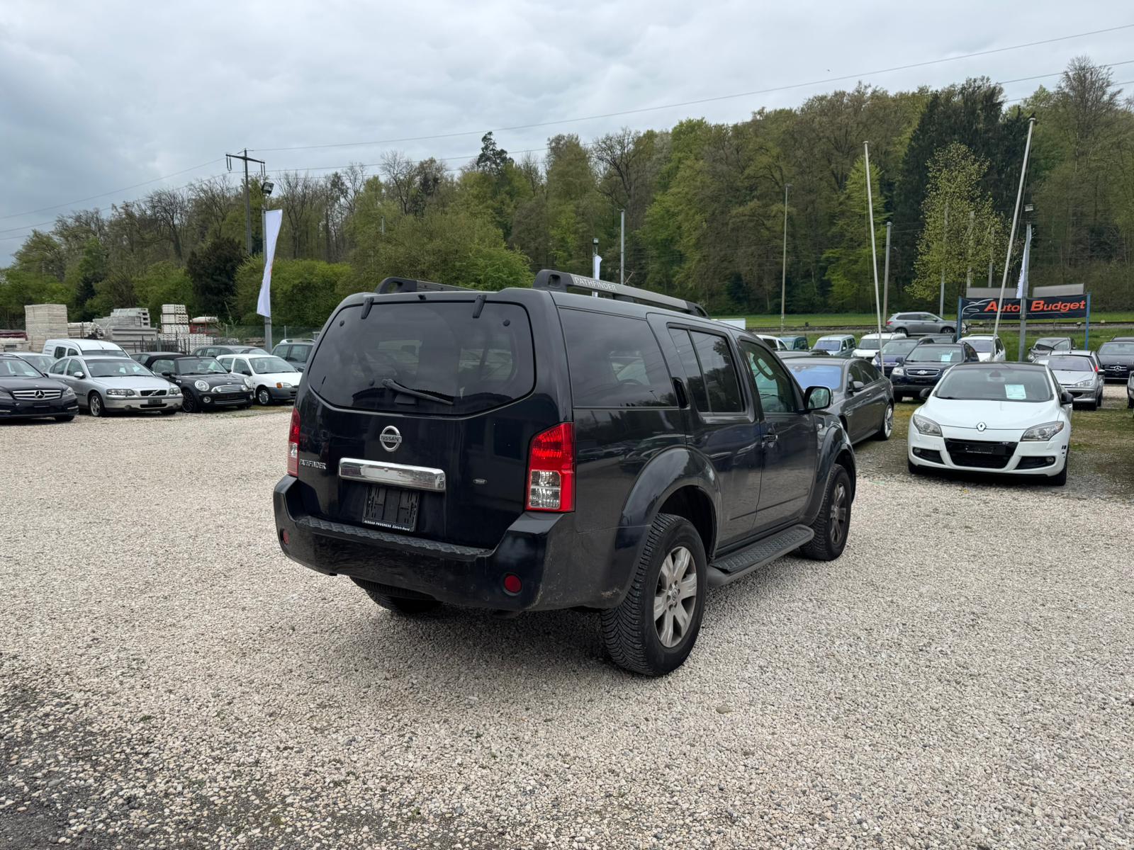 NISSAN Pathfinder 2.5 dCi LE-image-4