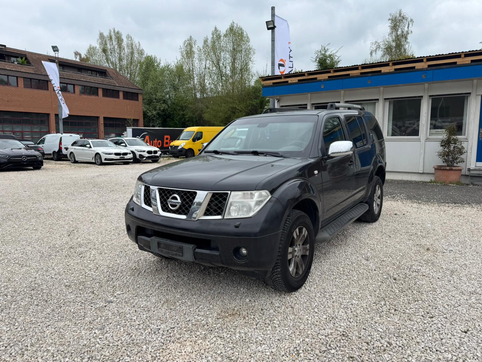 NISSAN Pathfinder 2.5 dCi LE-image-1