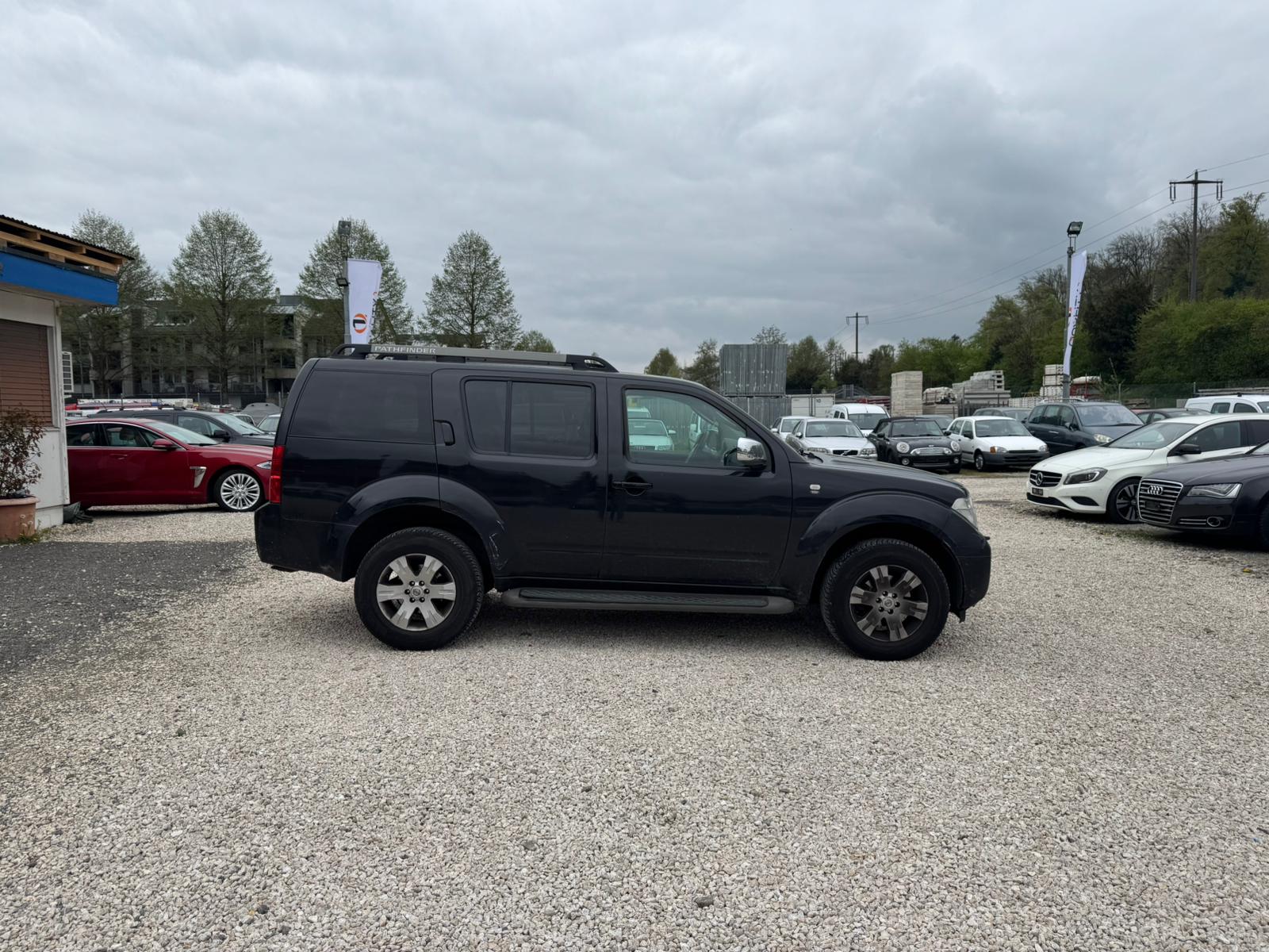 NISSAN Pathfinder 2.5 dCi LE-image-3