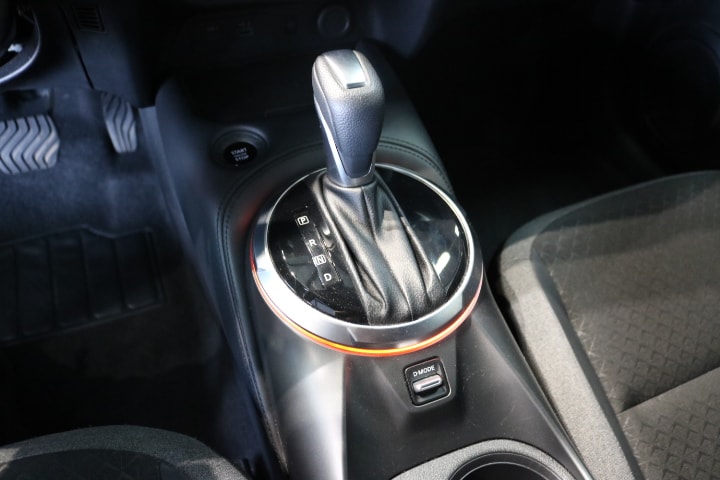 NISSAN Juke 1.0 DIG-T N-Connecta DCT-image-2