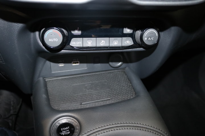NISSAN Juke 1.0 DIG-T N-Connecta DCT-image-30