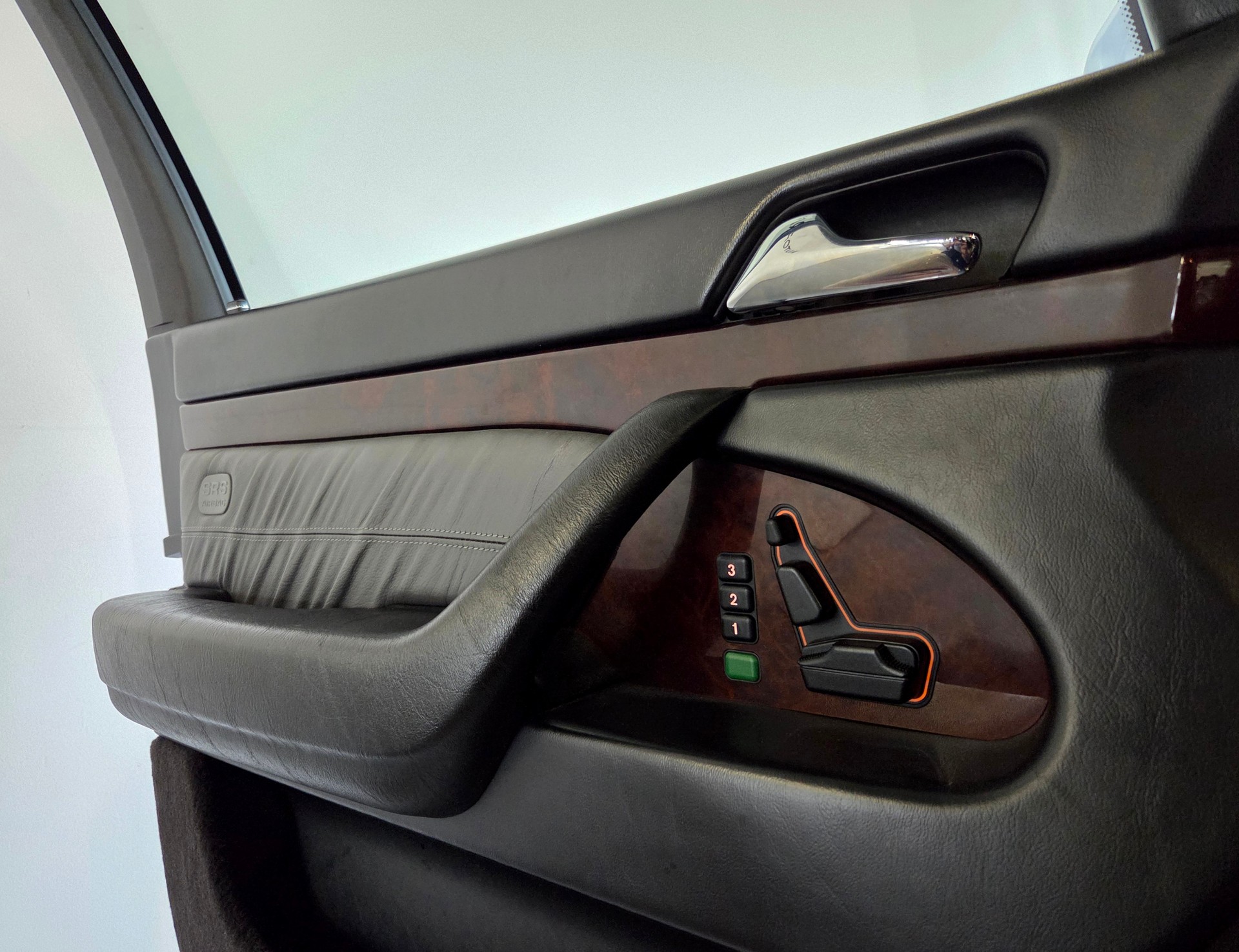 MERCEDES-BENZ S 600 L Automatic-image-19