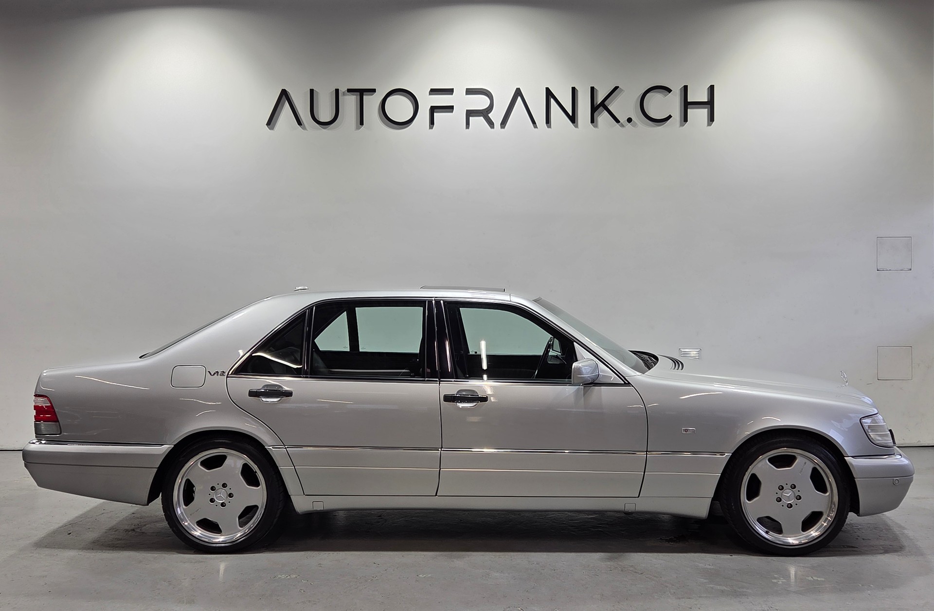 MERCEDES-BENZ S 600 L Automatic-showroom-element-1