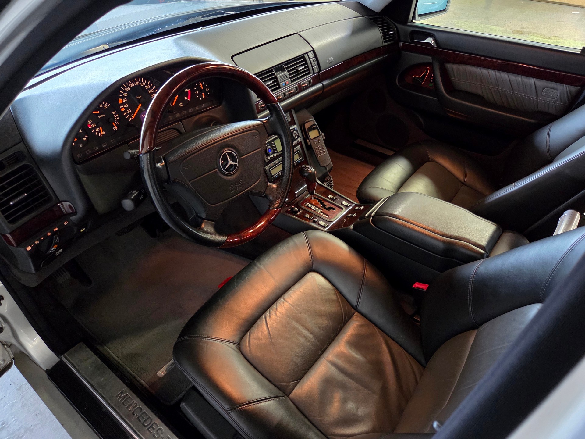 MERCEDES-BENZ S 600 L Automatic-showroom-element-3