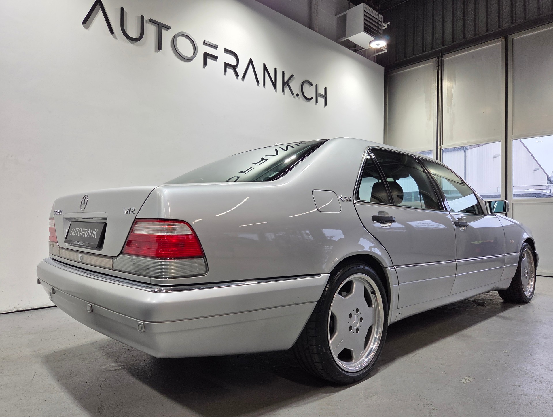 MERCEDES-BENZ S 600 L Automatic-showroom-element-2