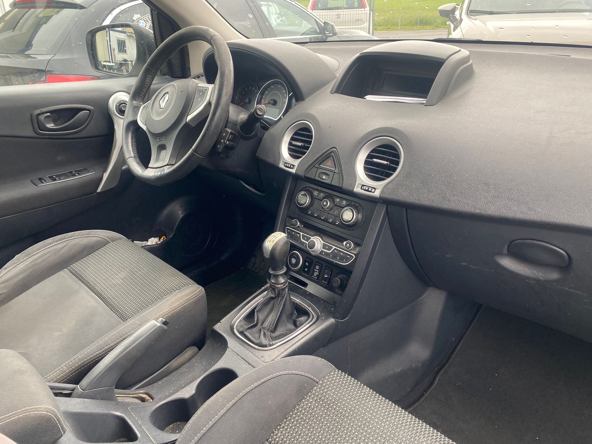 RENAULT Koleos 2.5 Dynamique 4x4-image-7