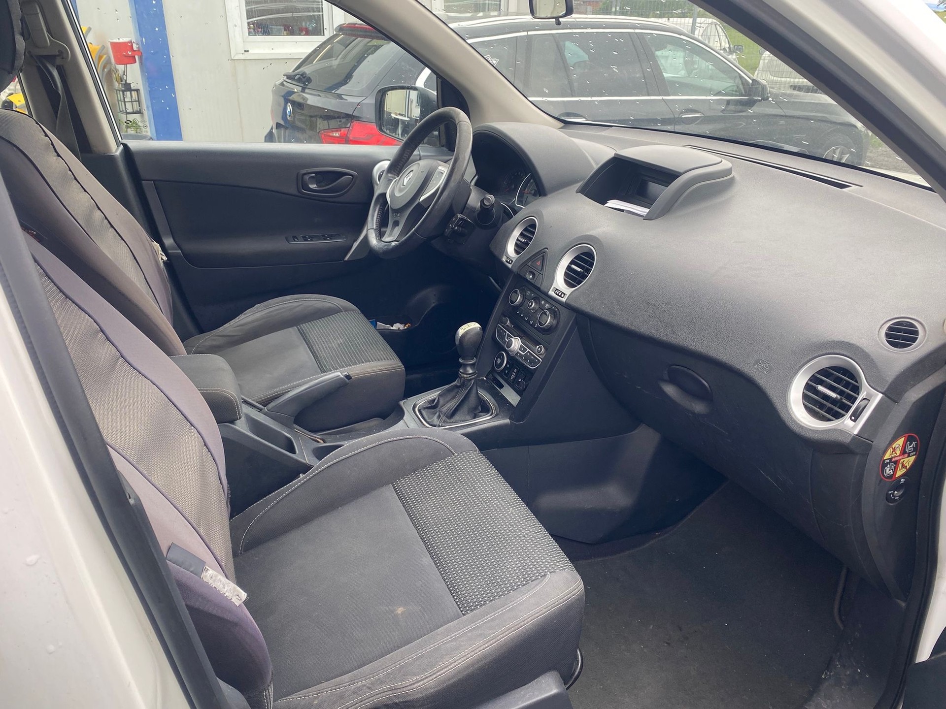 RENAULT Koleos 2.5 Dynamique 4x4-image-8