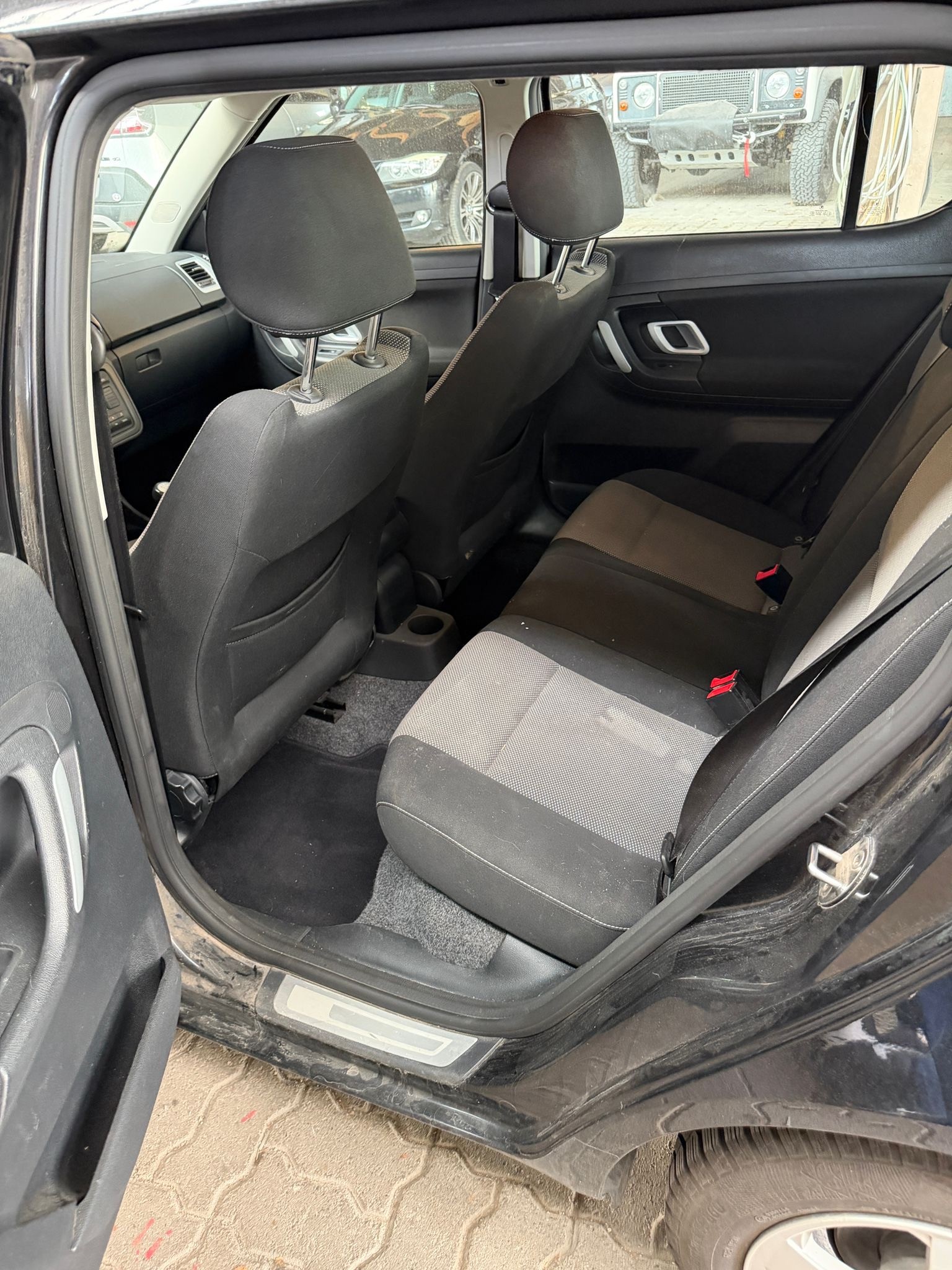 SKODA Fabia 1.6 Ambiente-image-4