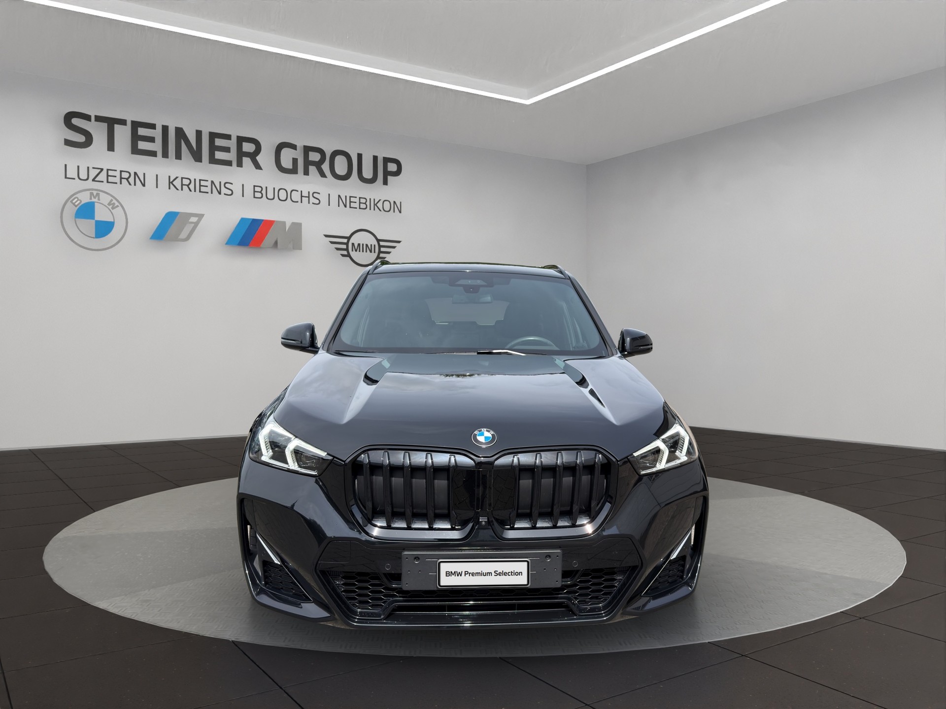 BMW X1 xDrive 20d 48V M Sport-showroom-element-1