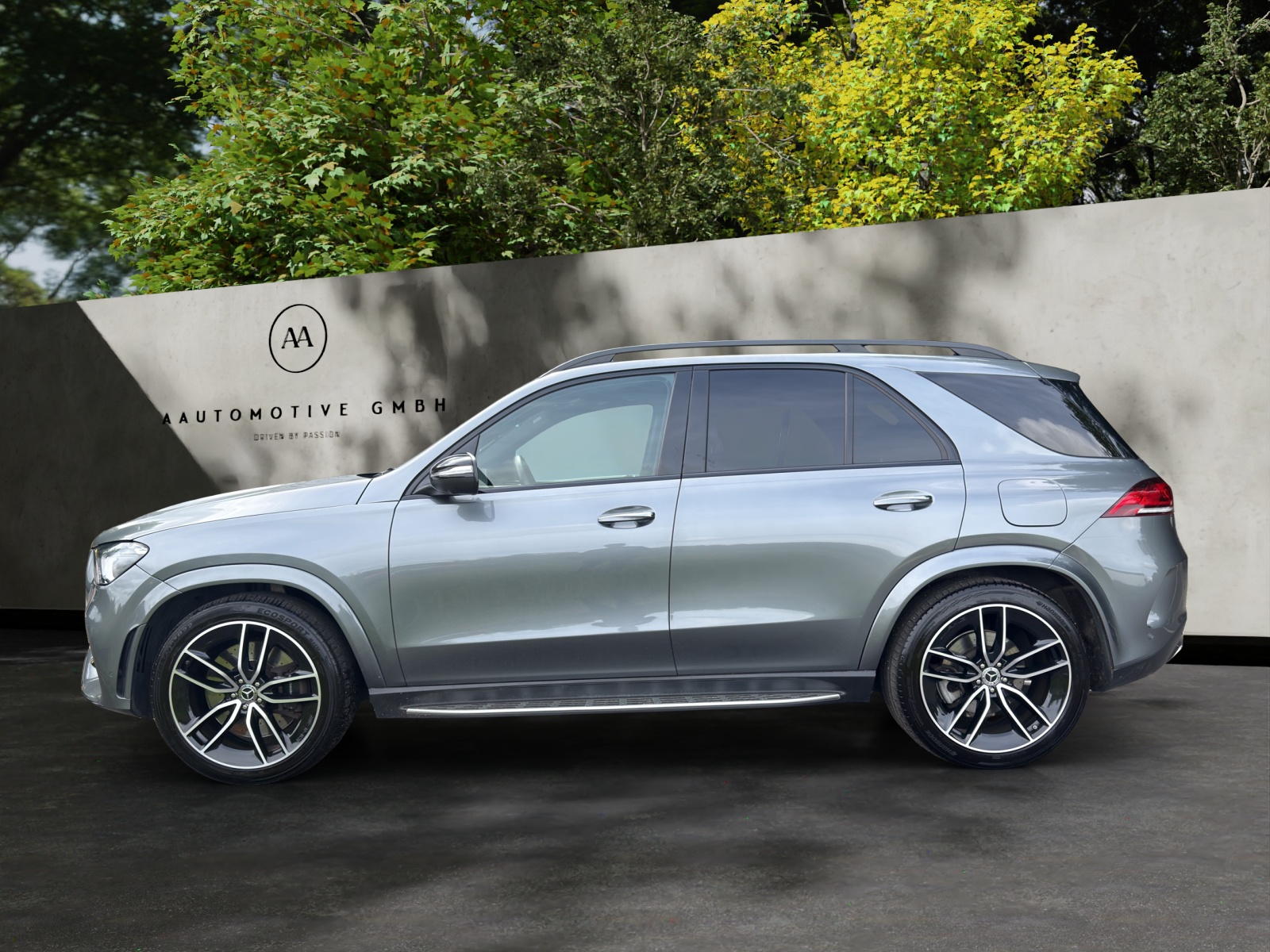 MERCEDES-BENZ GLE 350 de 4Matic AMG Line 9G-Tronic-showroom-element-2