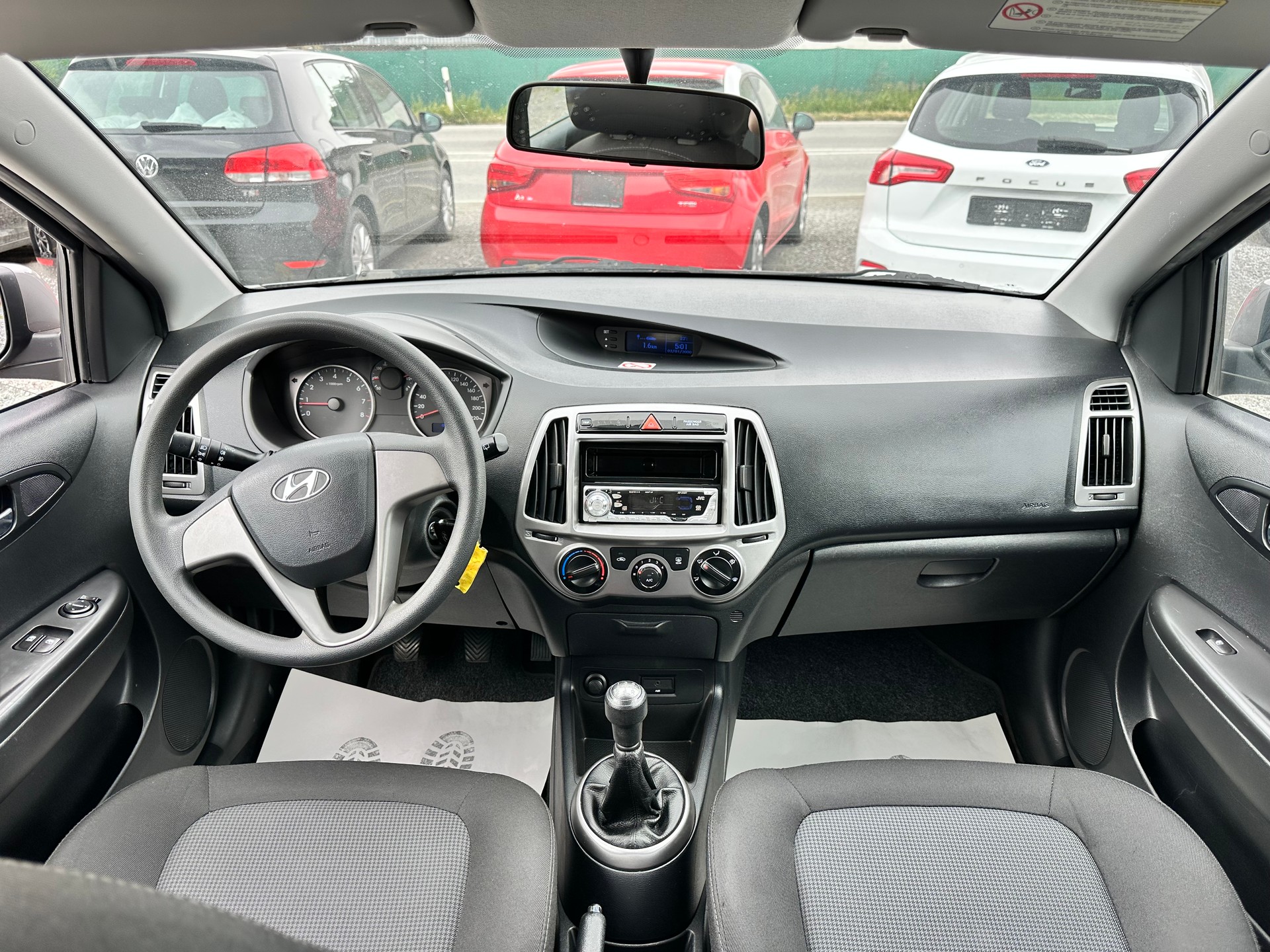 HYUNDAI i20 1.2 Pica 45km/h-image-11