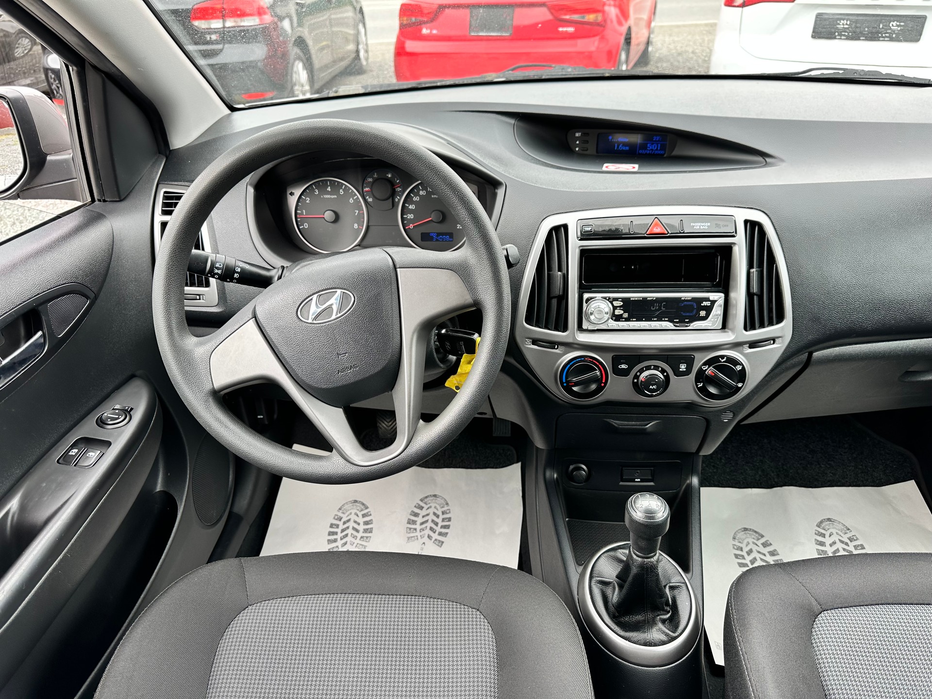 HYUNDAI i20 1.2 Pica 45km/h-image-12