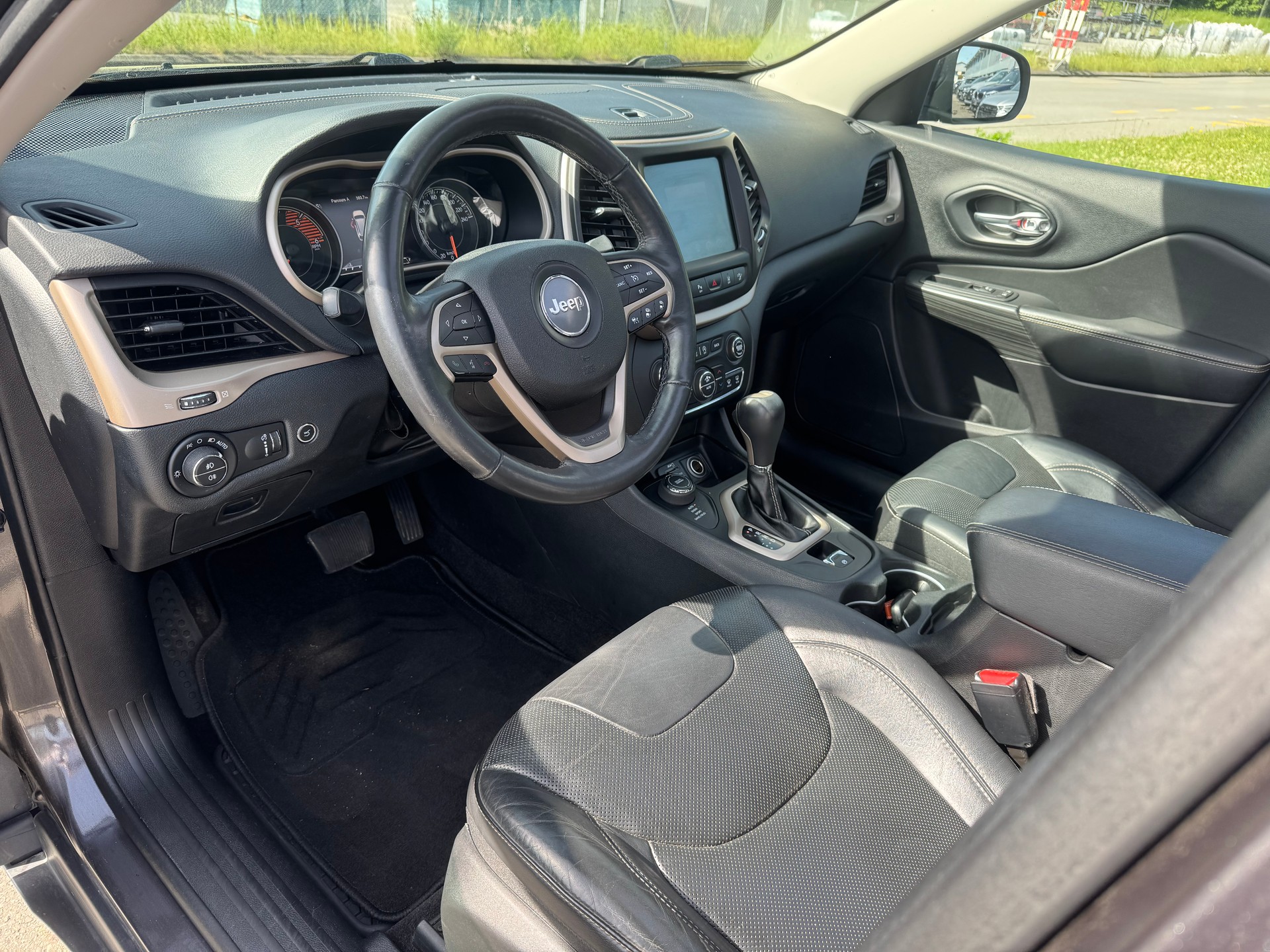 JEEP Cherokee 2.2TD Limited AWD 9ATX-image-9